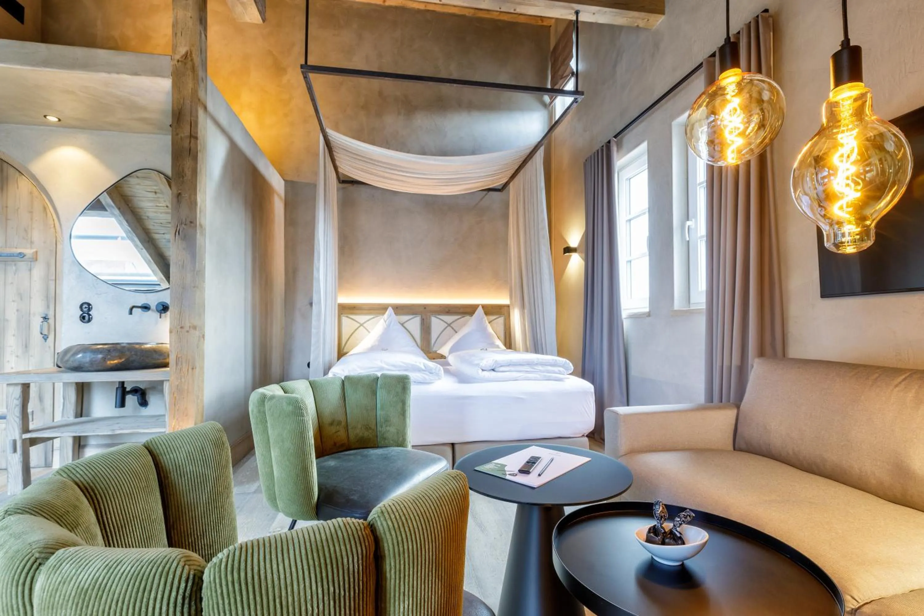 Seating area, Bed in Hotel Arthus