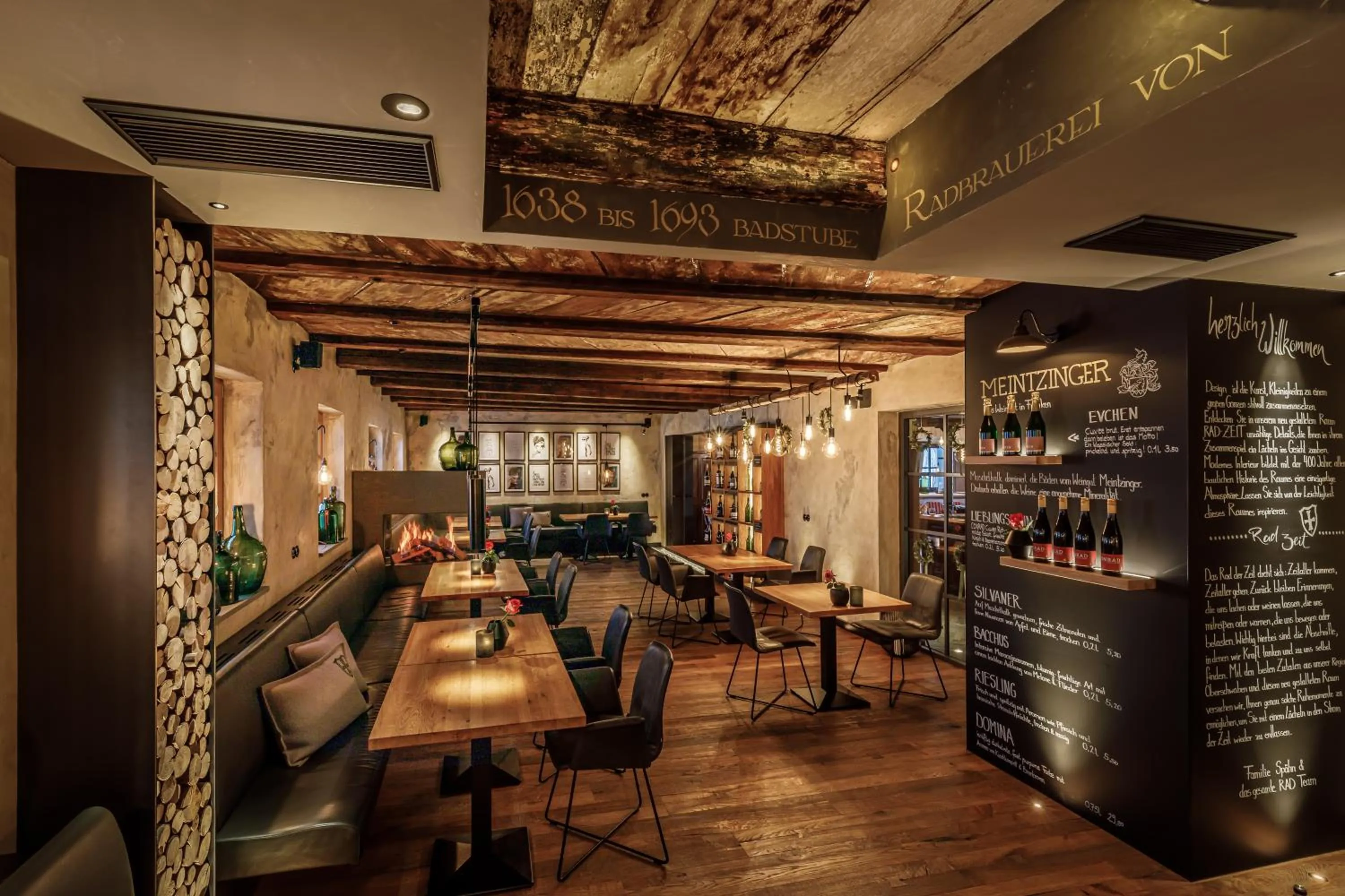 Restaurant/places to eat in Hotel Arthus