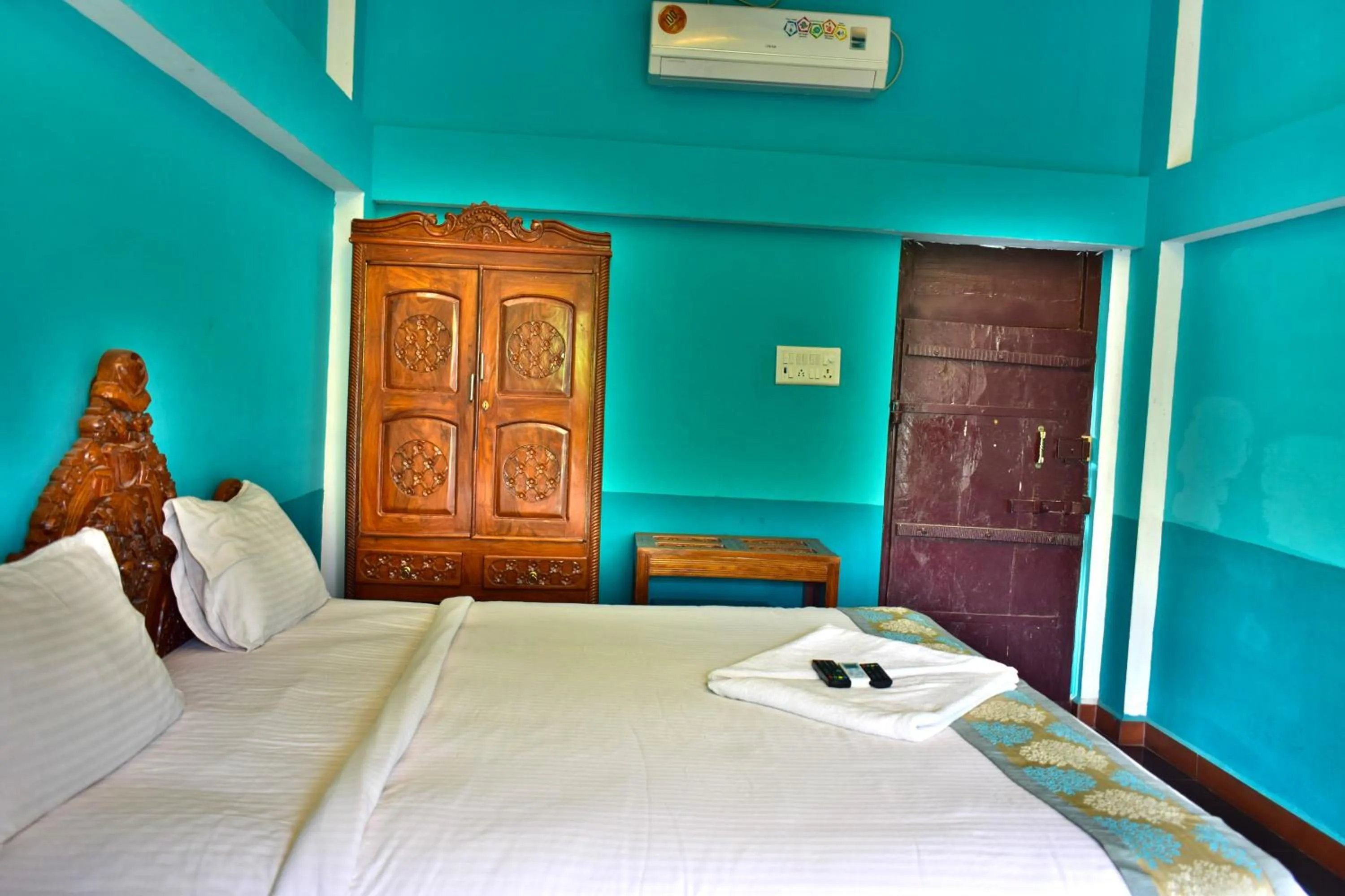 Bed in Hill Fort Hotel And Resorts Yelagiri Hills