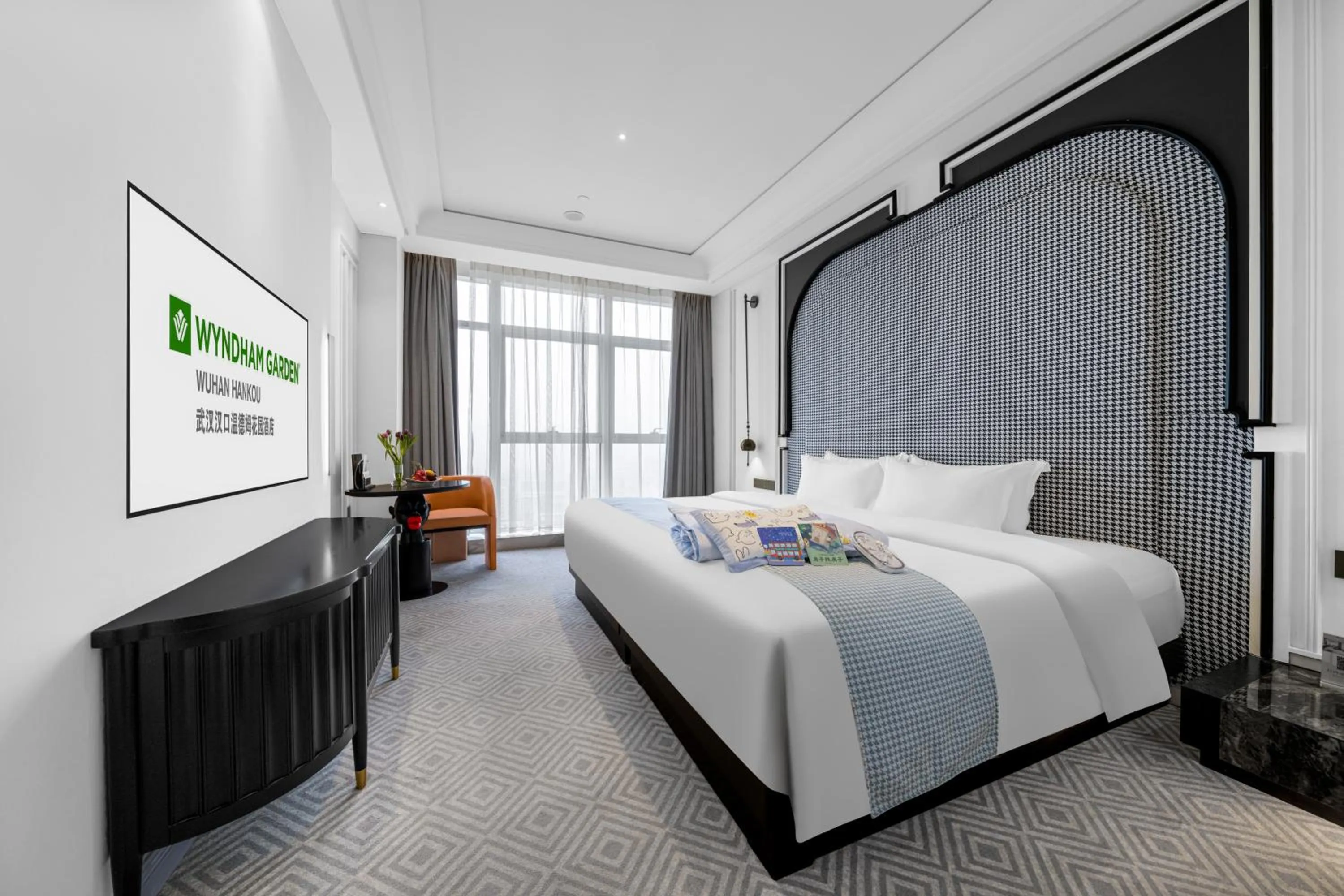Bed in Wyndham Garden Wuhan Hankou
