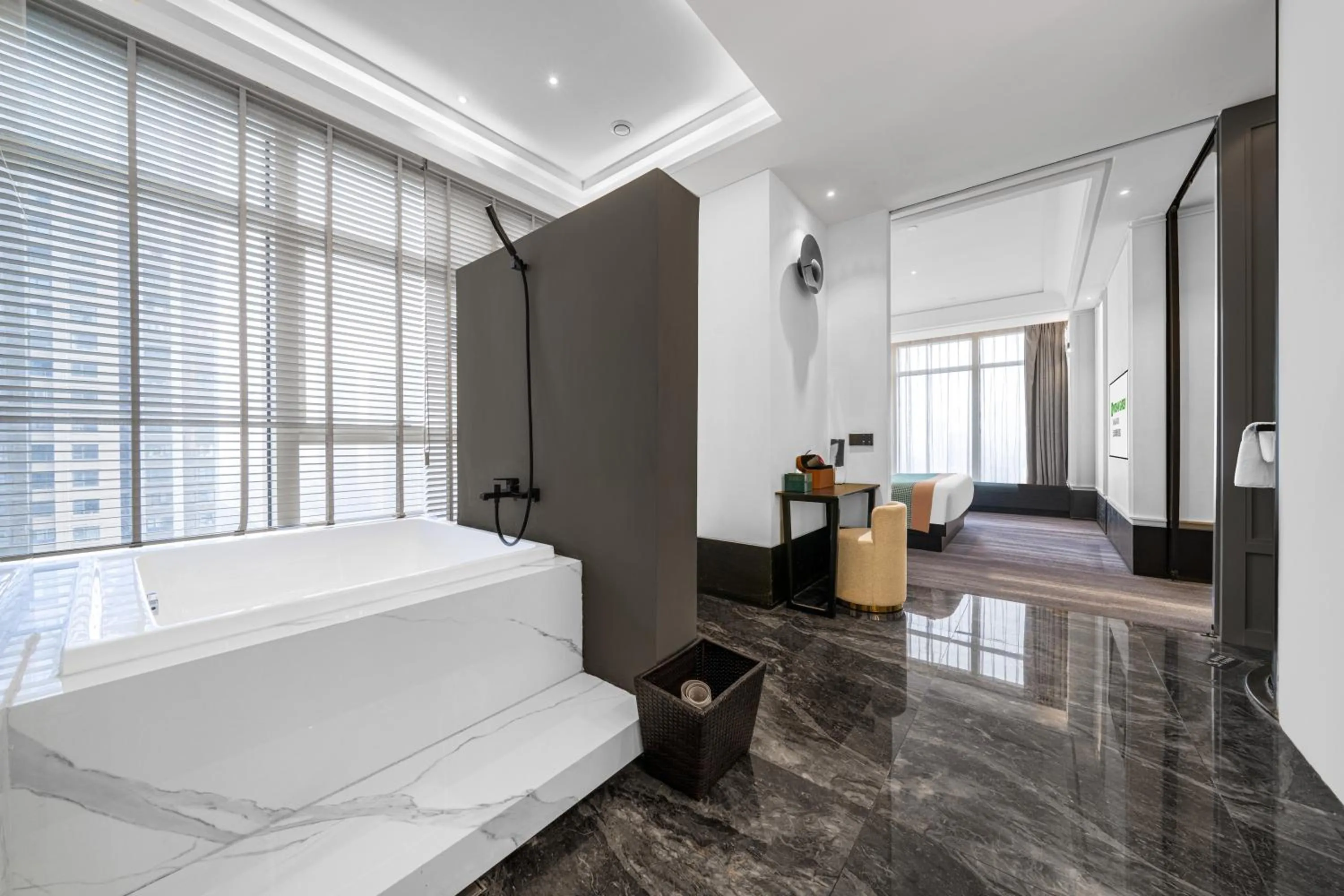 Bed in Wyndham Garden Wuhan Hankou