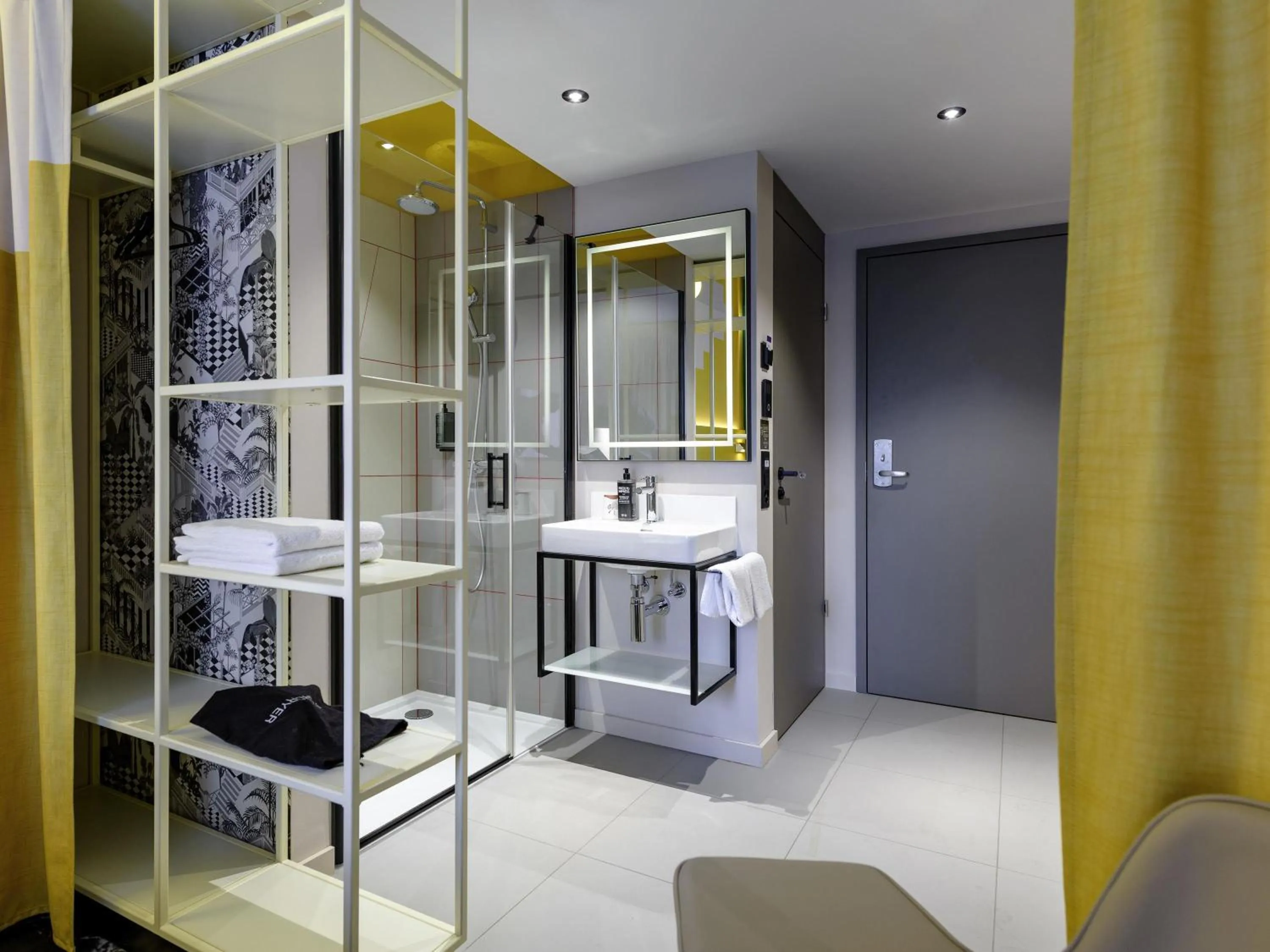 Bedroom in ibis Styles Zurich City Center