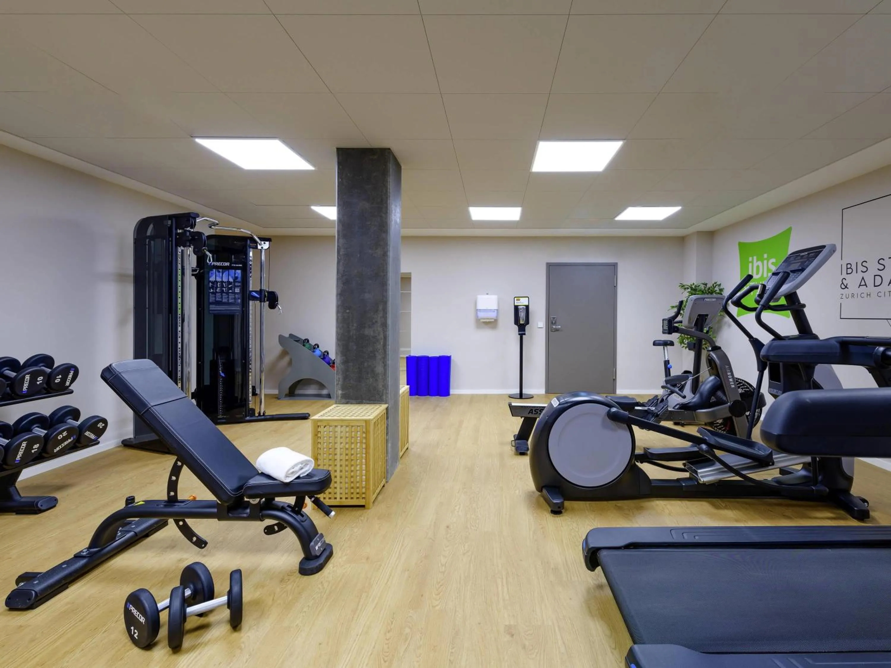 Fitness centre/facilities in ibis Styles Zurich City Center