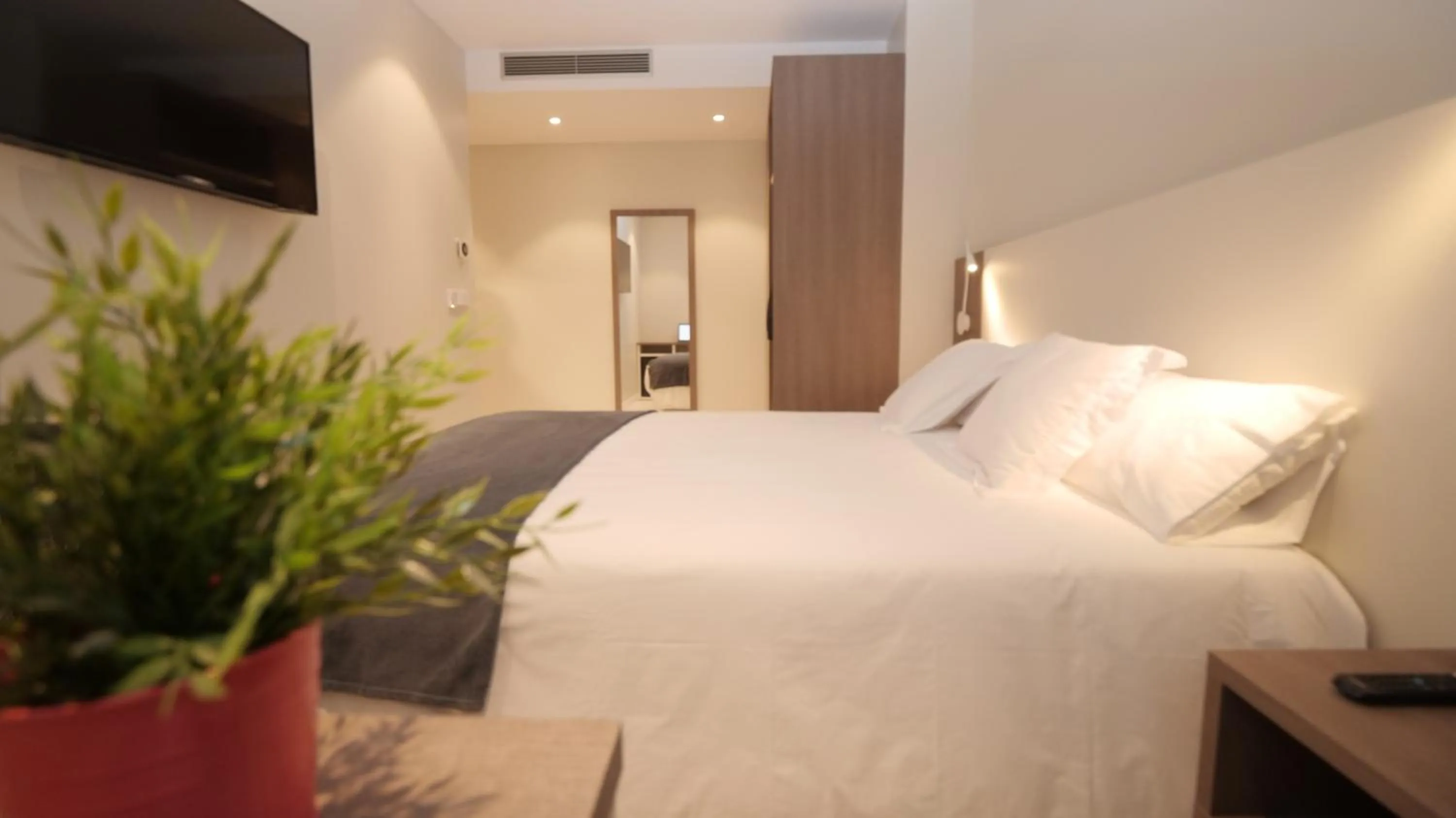 Bed in Hotel Ciudadela Pamplona