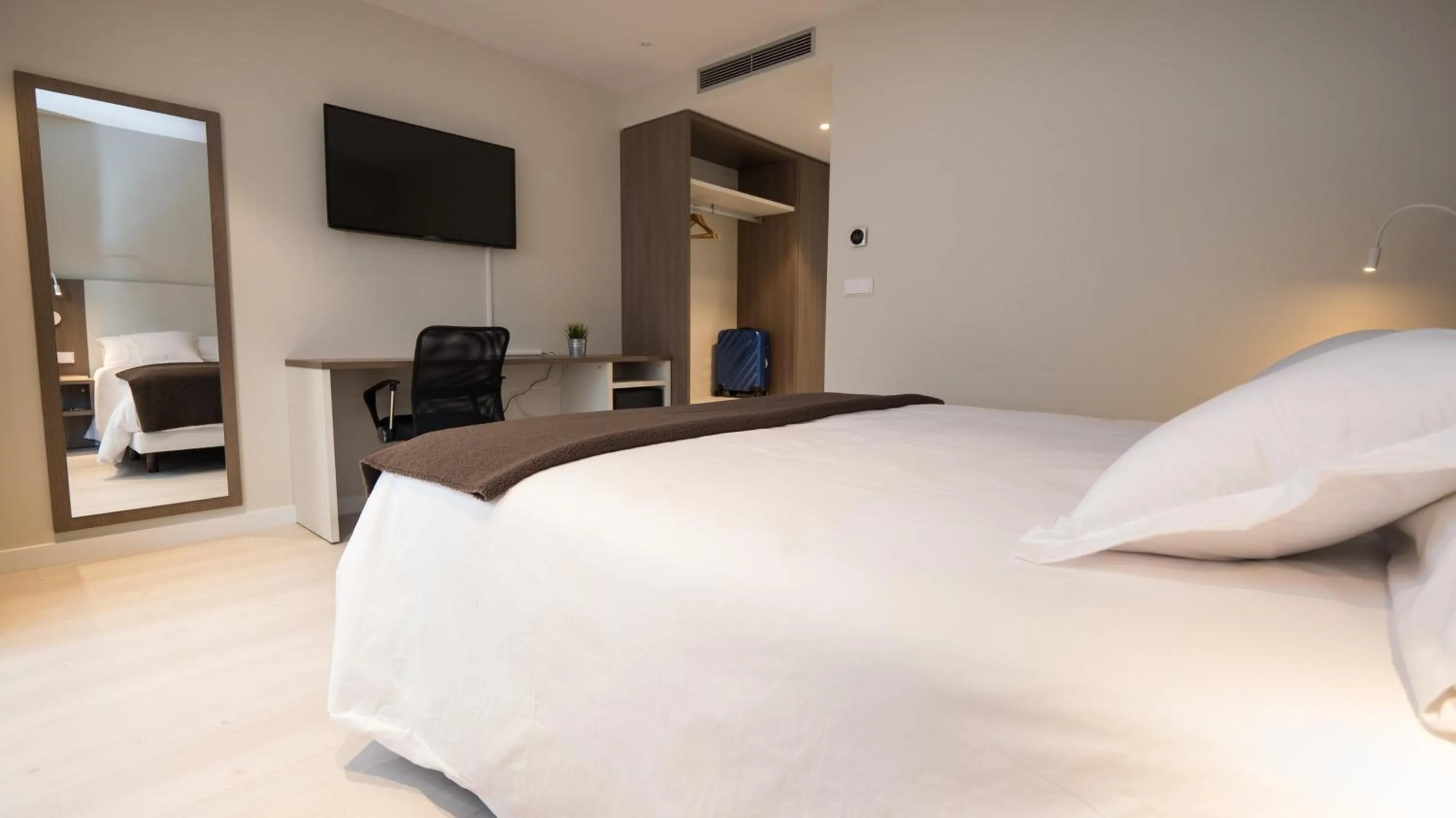 Bed in Hotel Ciudadela Pamplona