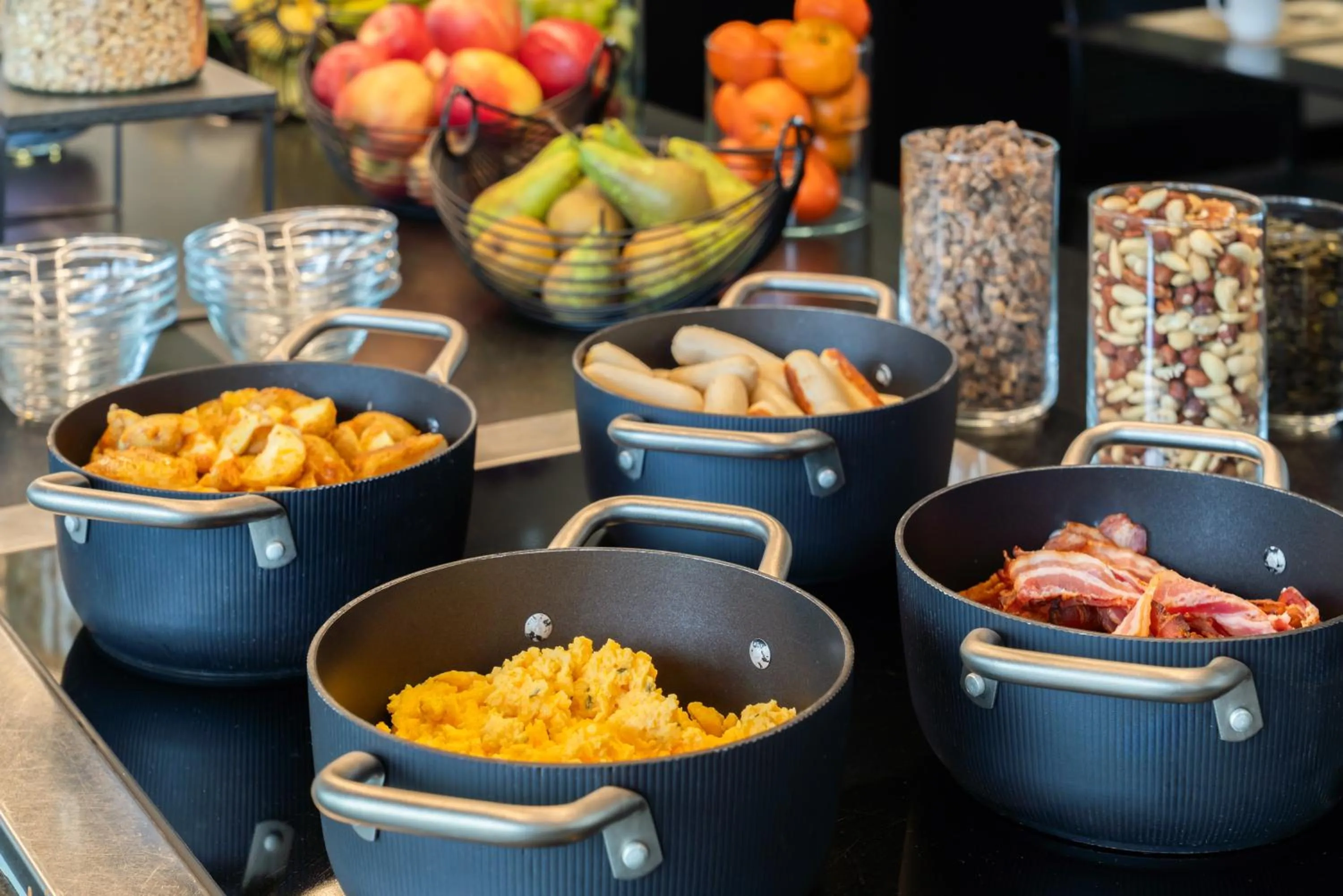 Food and drinks in Novotel Suites Genève Aéroport