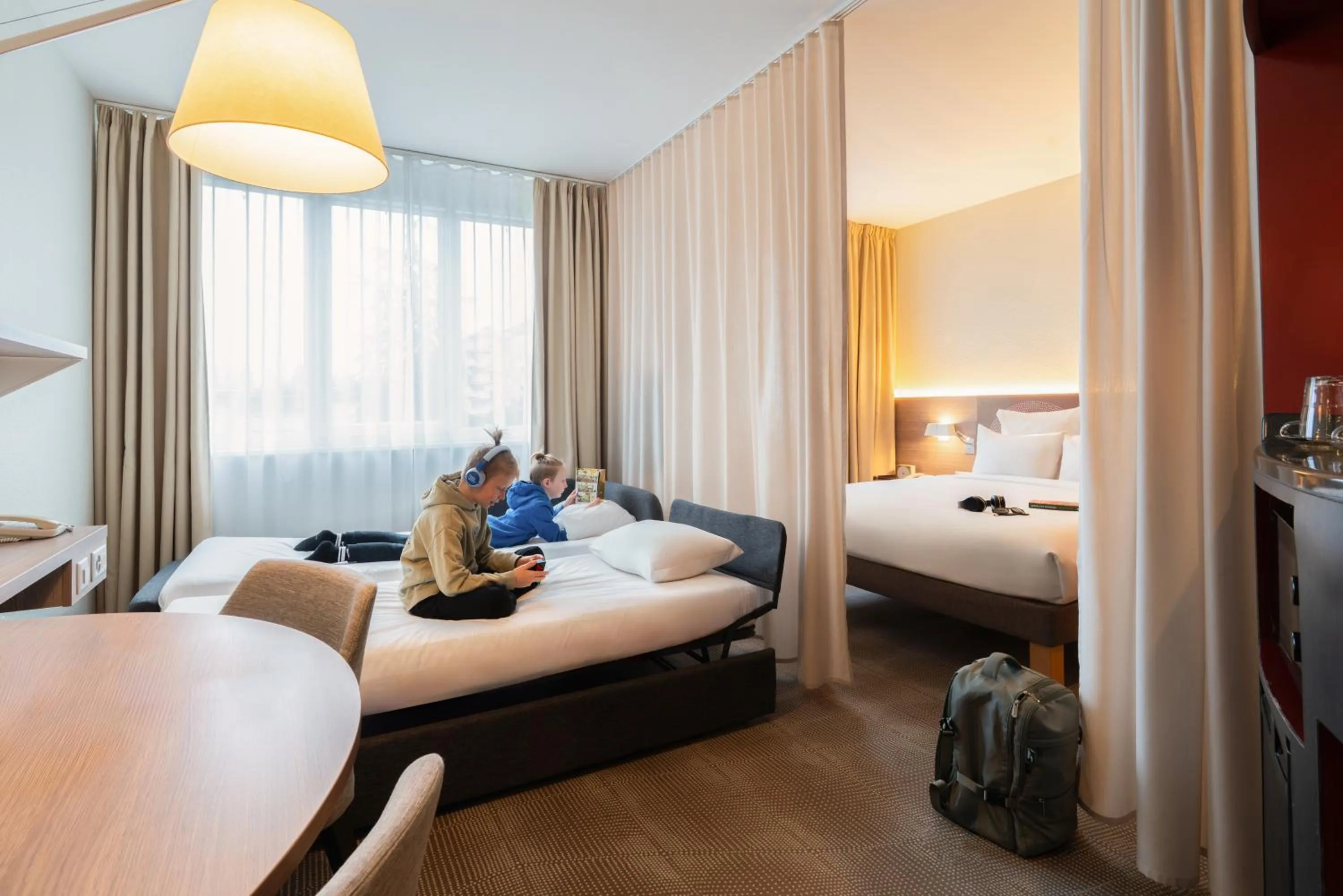 children, Bed in Novotel Suites Genève Aéroport