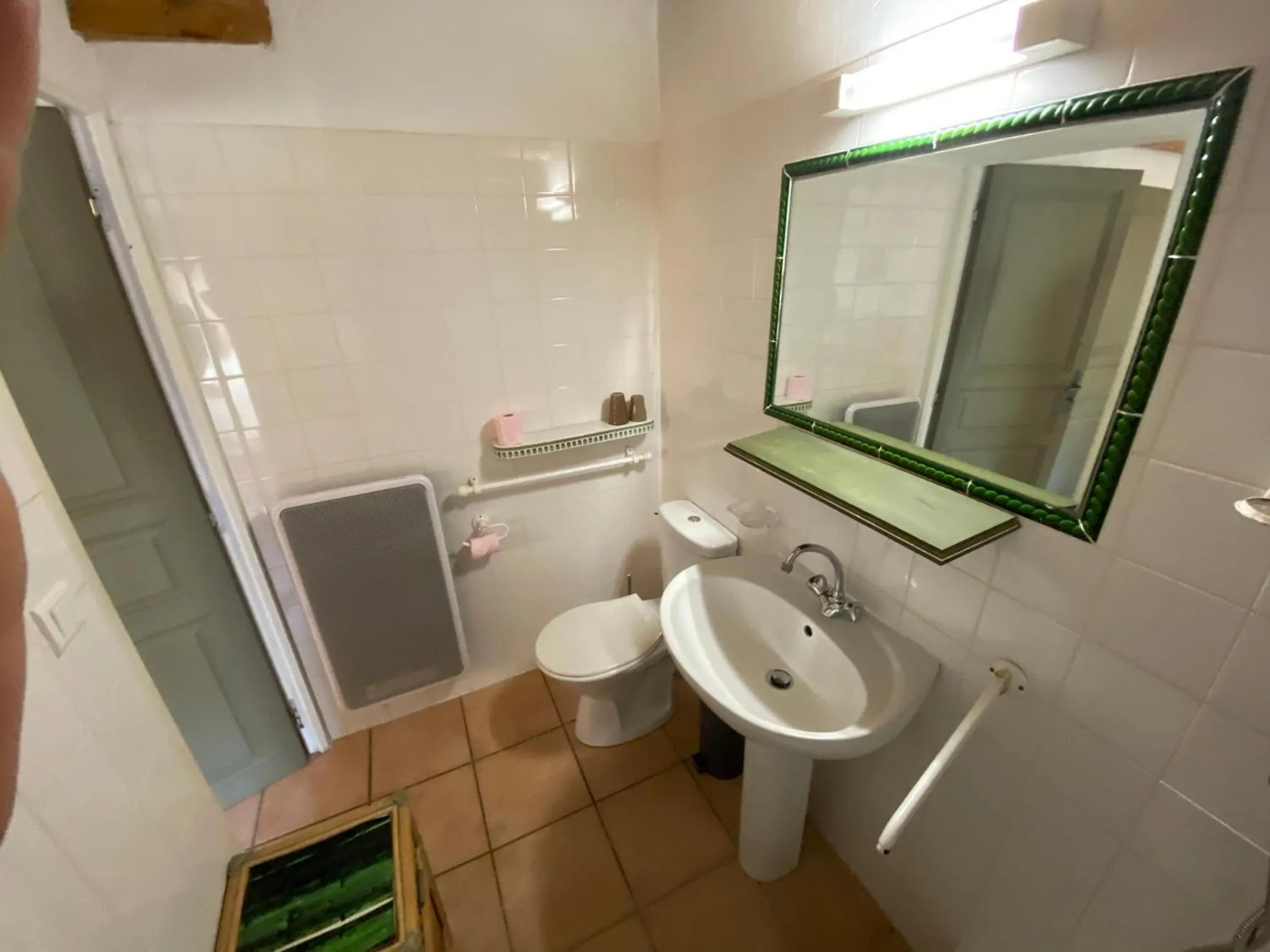 Bathroom in Orangerie de Cardet - Maison d'hôtes - B&B