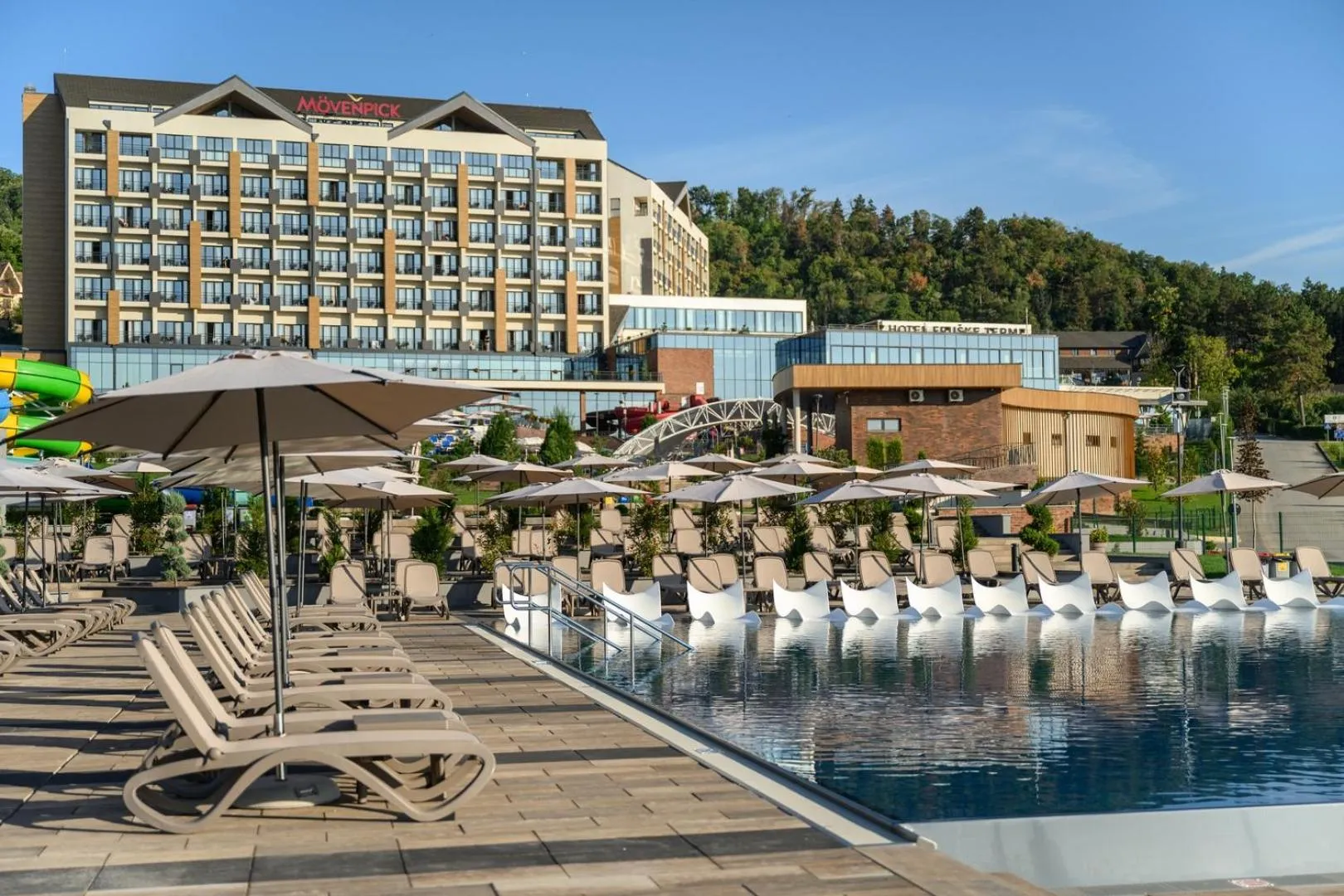 Swimming pool in Etno Naselje Vrdnička kula - Fruške Terme