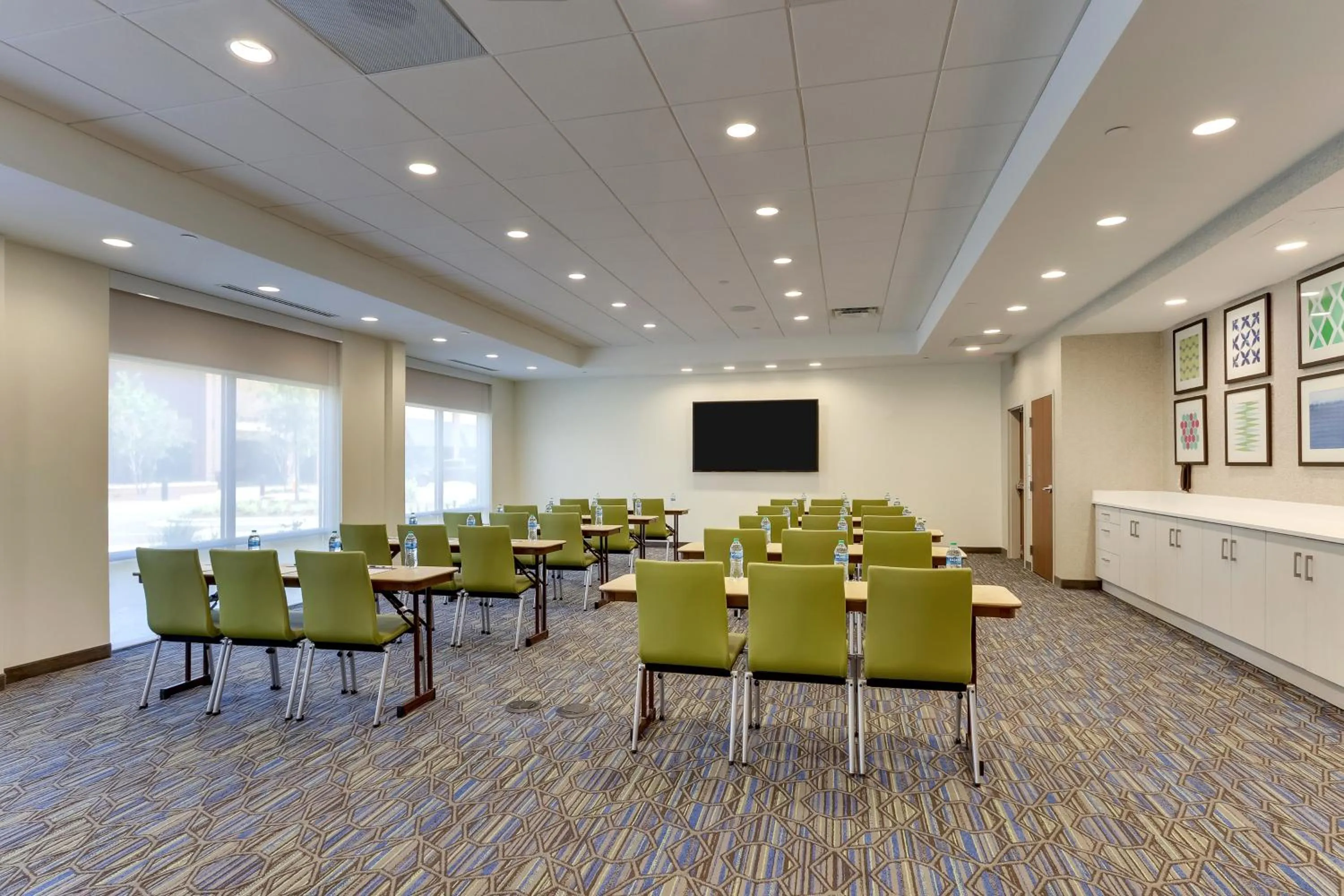 Meeting/conference room in Holiday Inn Express & Suites - Winston - Salem SW - Clemmons by IHG