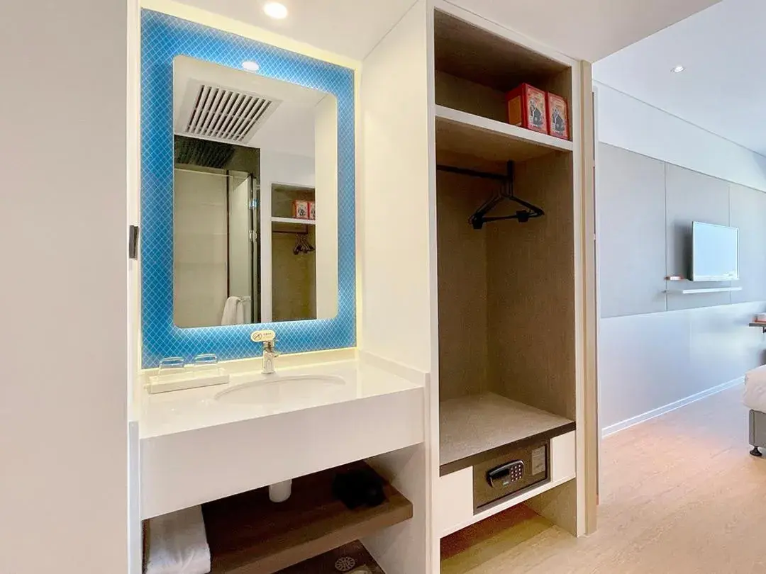 Standard Twin Room - Non-Smoking in Holiday Inn Express SHANGHAI BAOSHAN BAOYANG Standard Twin Room - Non-Smoking in Holiday Inn Express SHANGHAI BAOSHAN BAOYANG