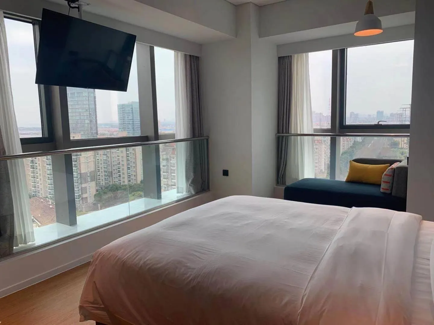 Bed in Holiday Inn Express Shanghai Baoyang by IHG