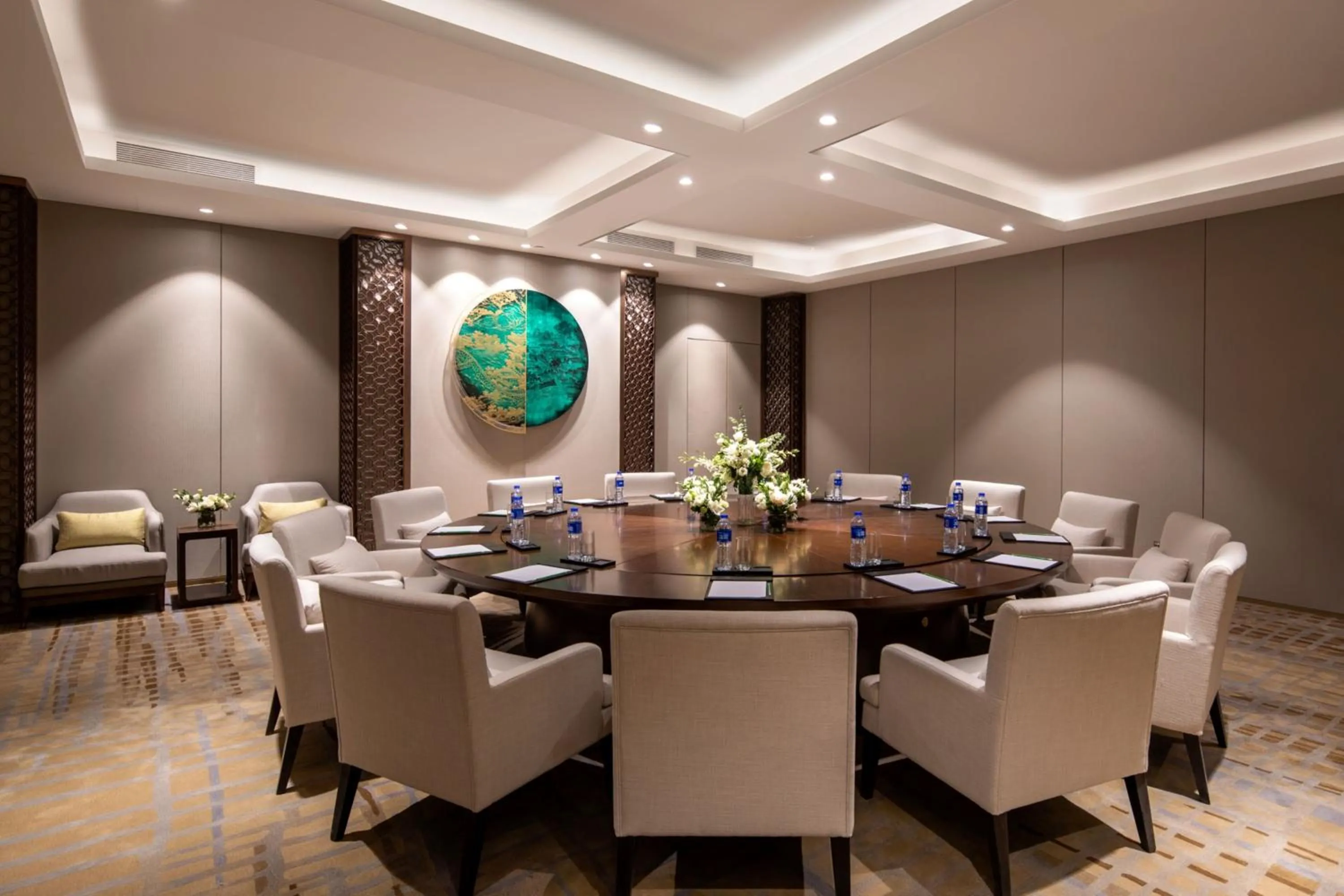 Meeting/conference room in Holiday Inn Chengde Park View by IHG