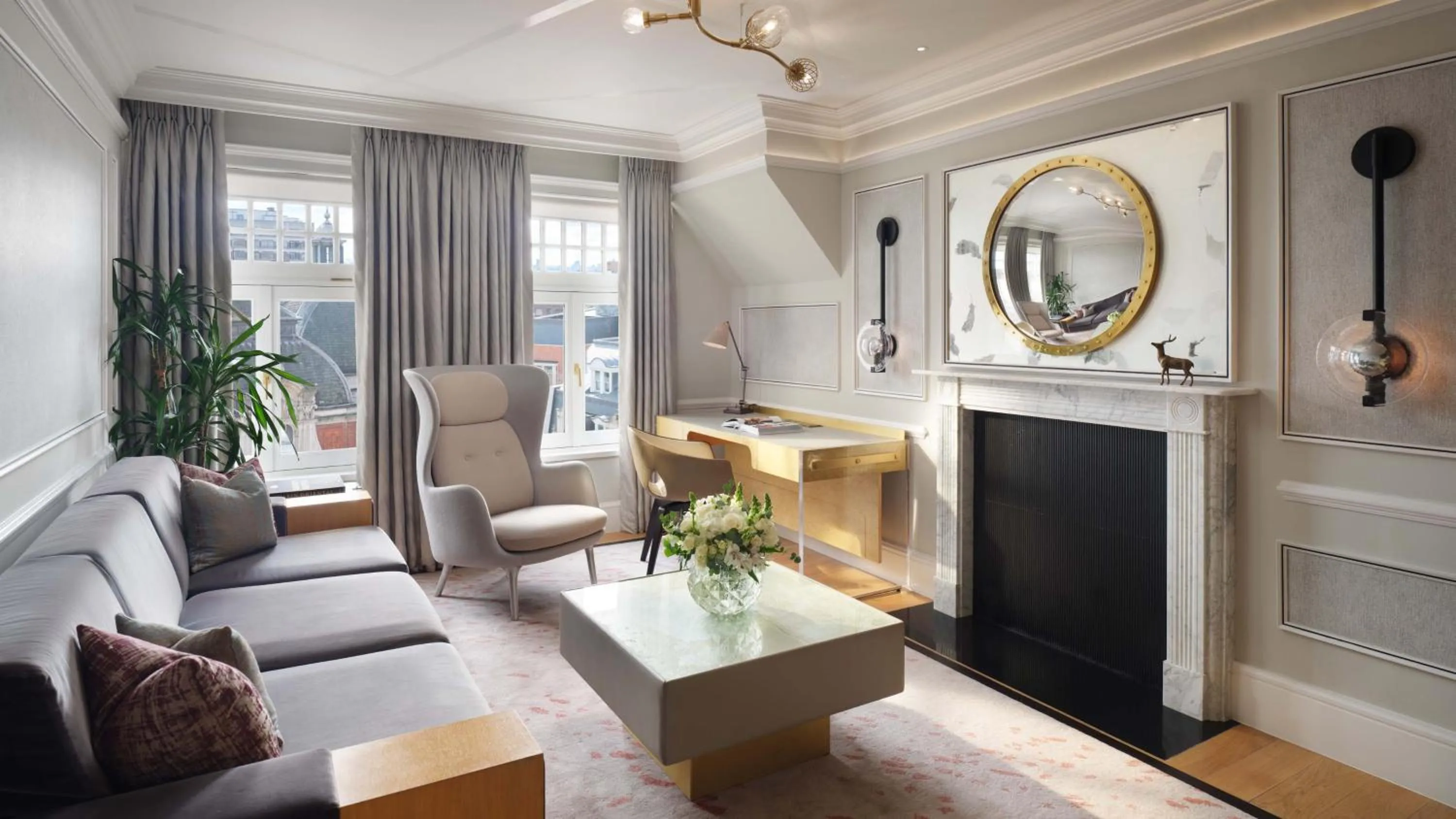 Living room in Mandarin Oriental Hyde Park, London