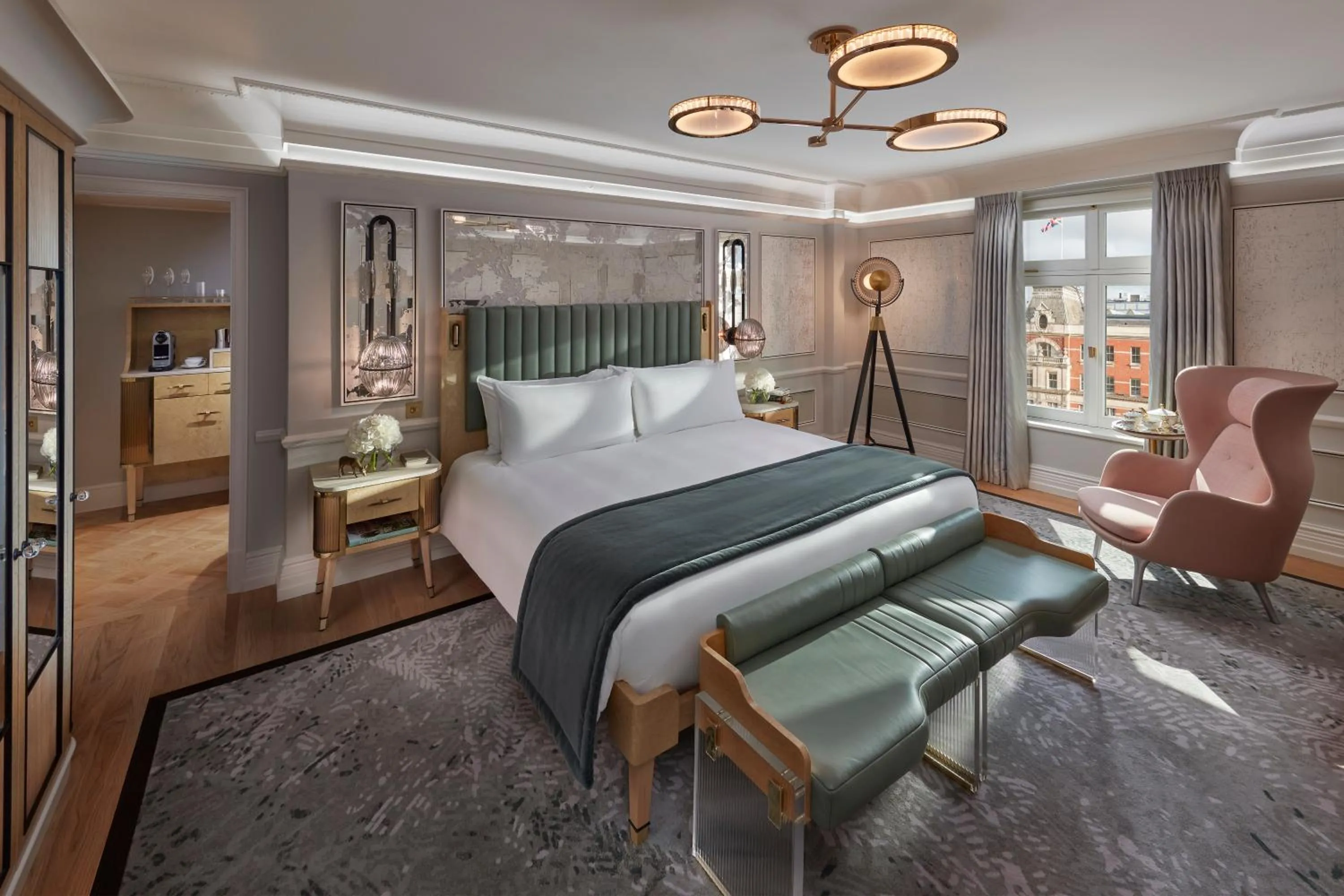 Bedroom, Bed in Mandarin Oriental Hyde Park, London