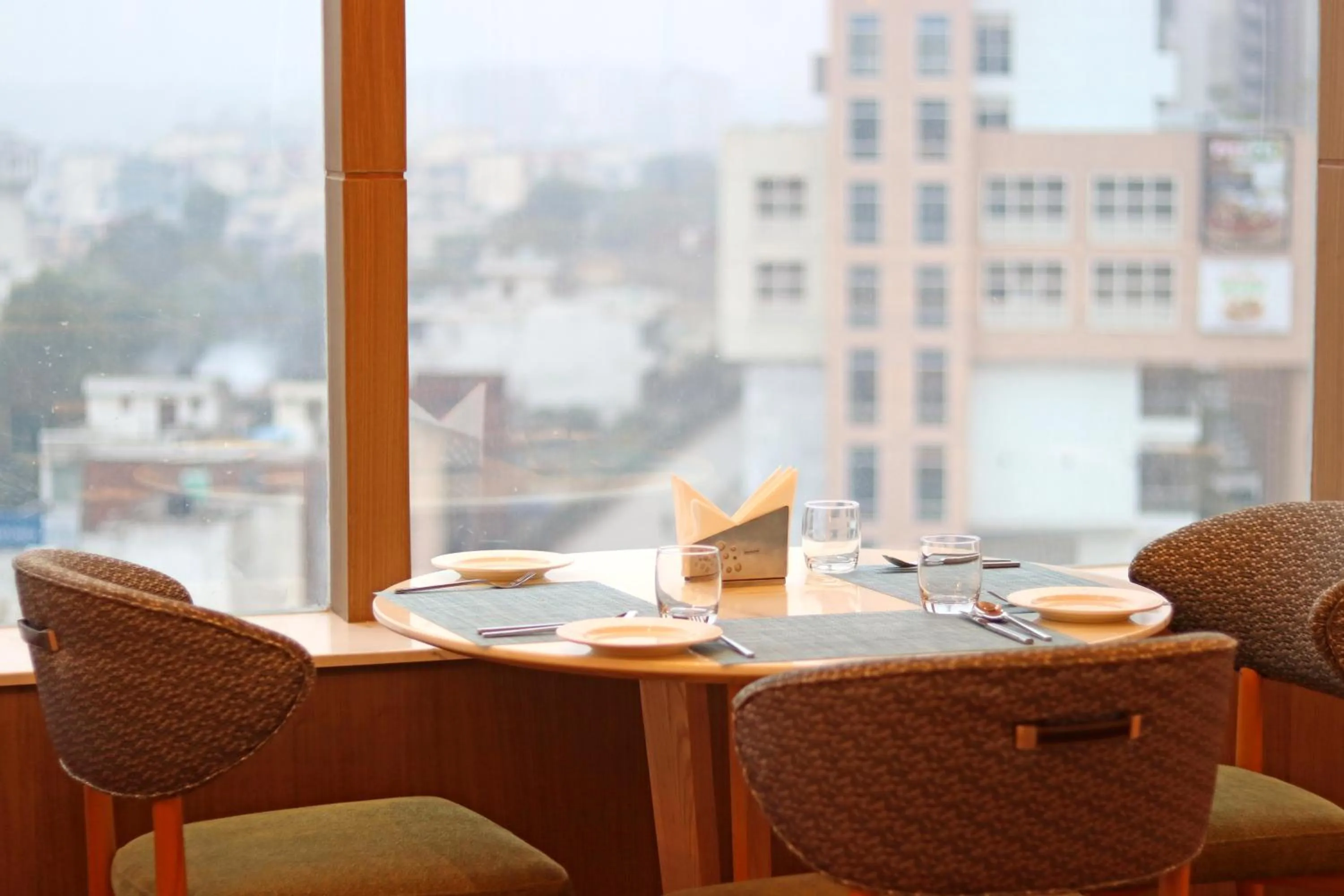 Restaurant/places to eat in Holiday Inn Chandigarh Zirakpur by IHG