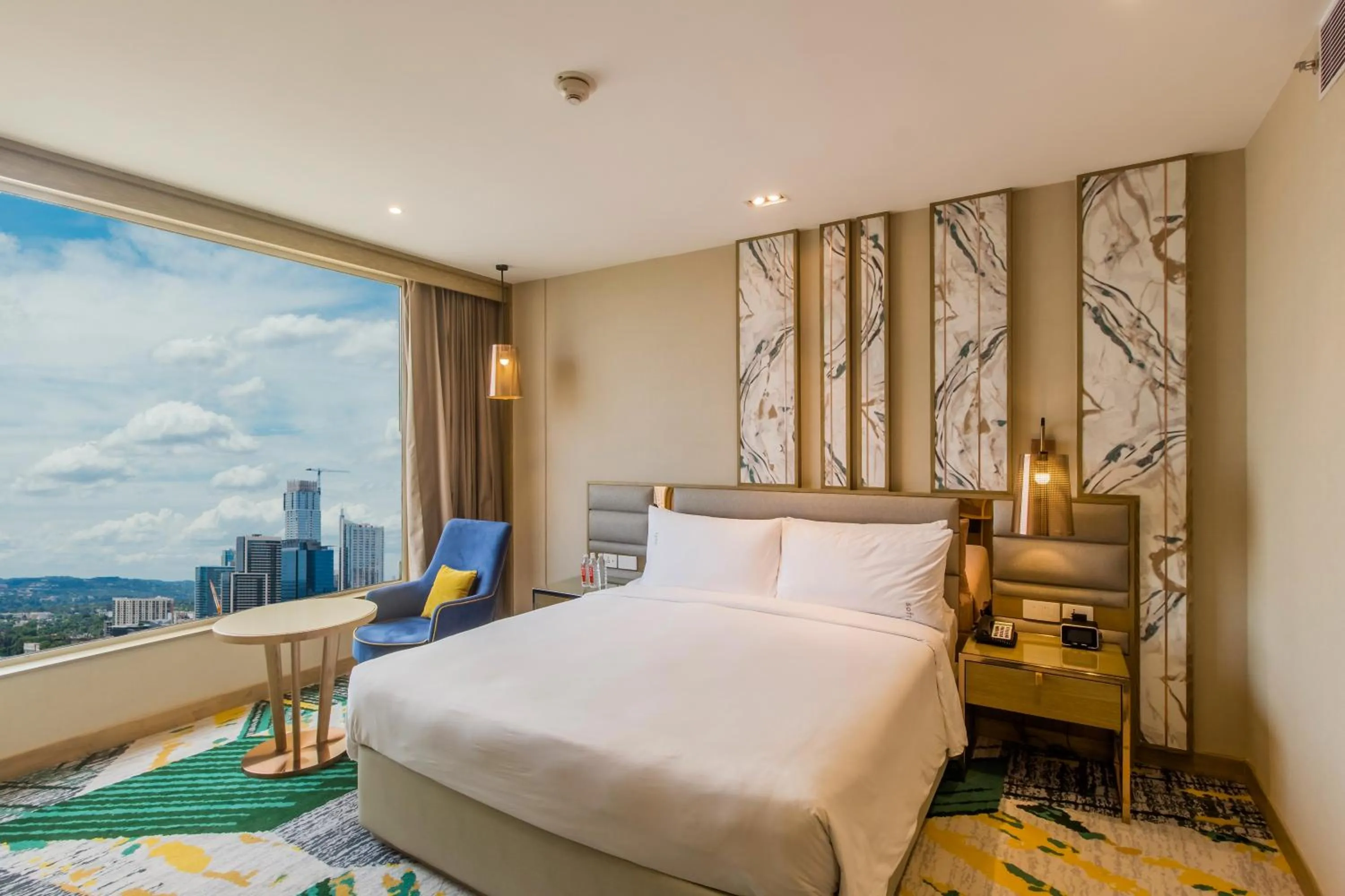 Photo of the whole room, Bed in Holiday Inn Chandigarh Zirakpur by IHG