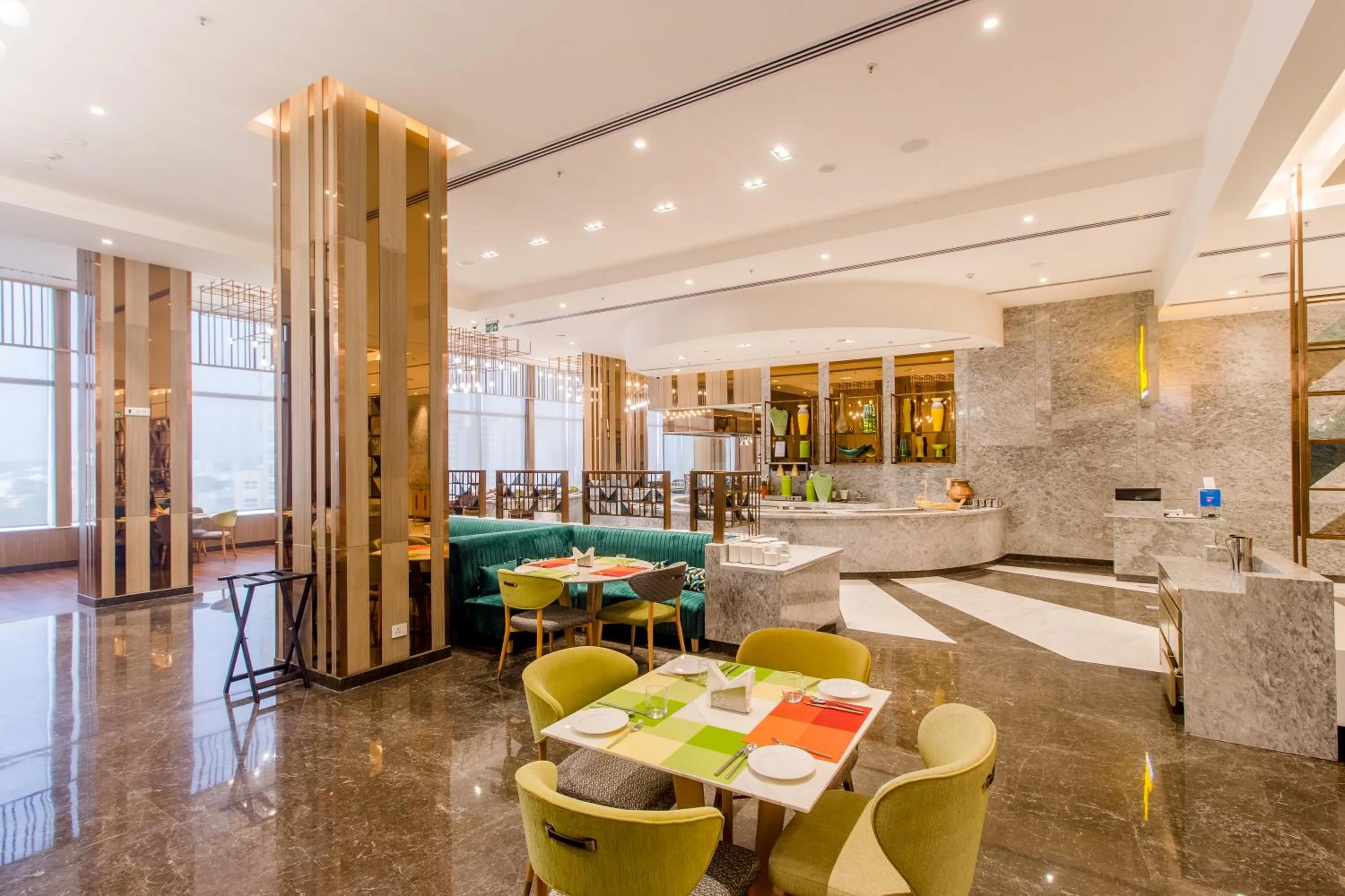 Dining area in Holiday Inn Chandigarh Zirakpur by IHG