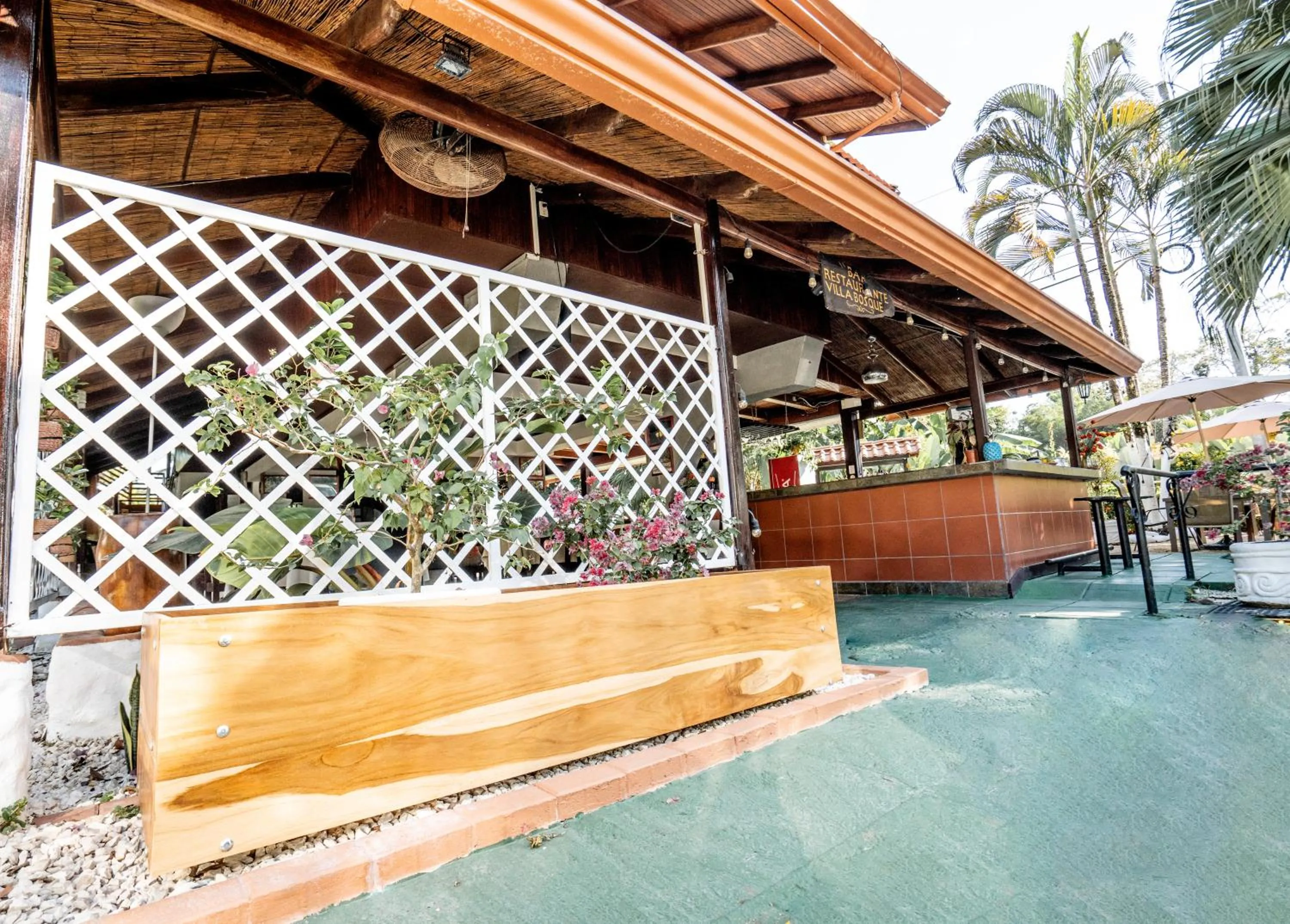 Restaurant/places to eat in Hotel Villabosque Eco Boutique