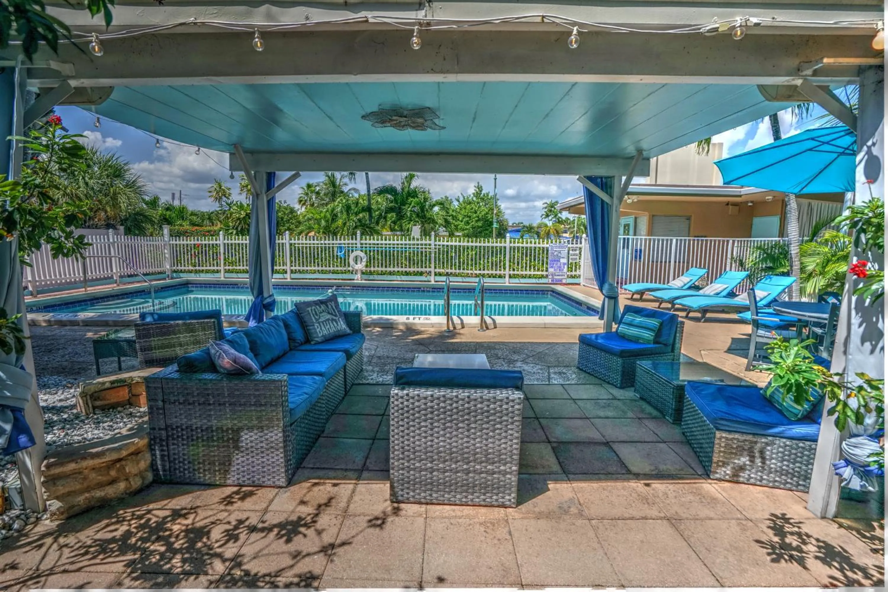 Property building in Castle by the Sea Motel