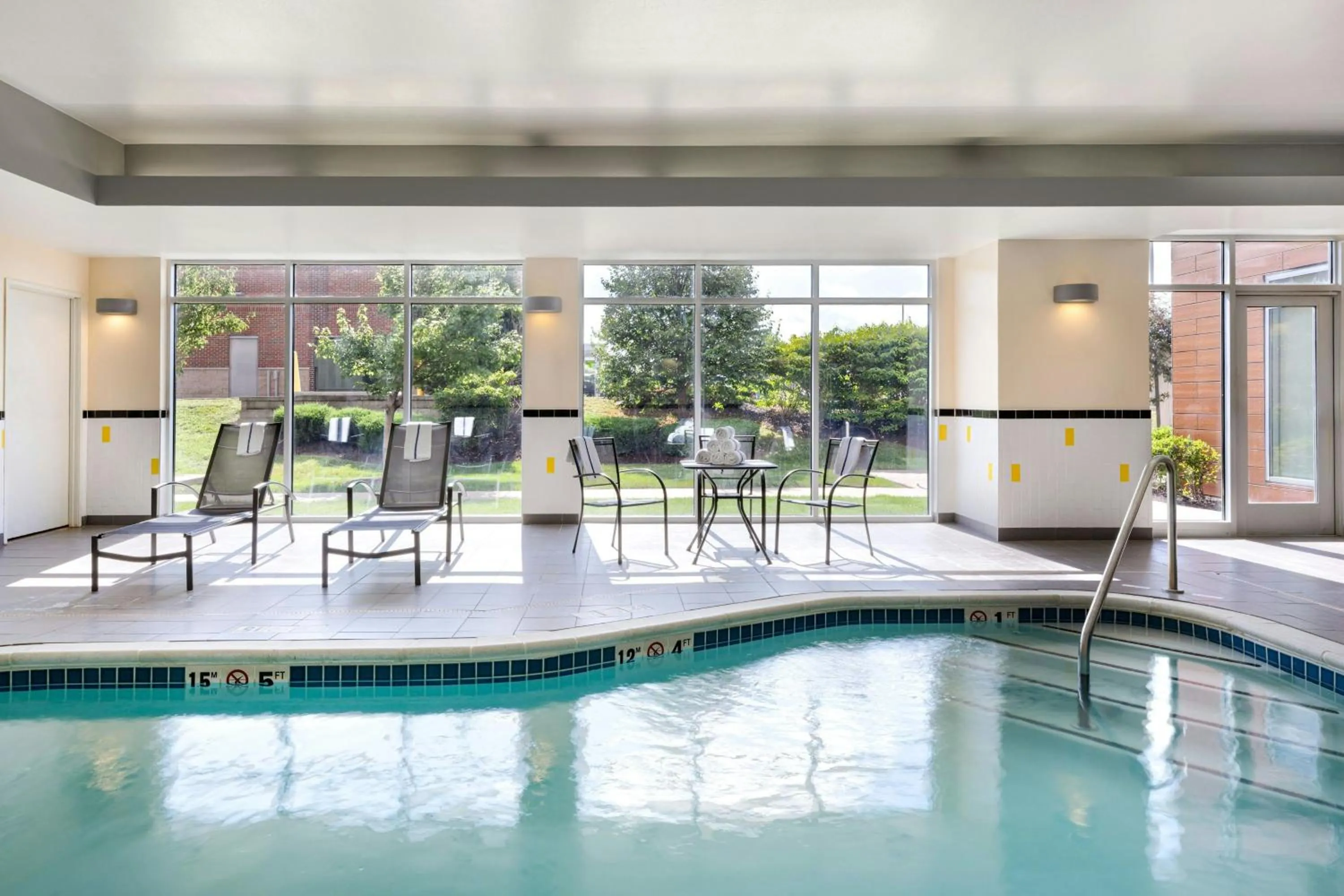 Swimming pool in Fairfield Inn & Suites by Marriott Wentzville