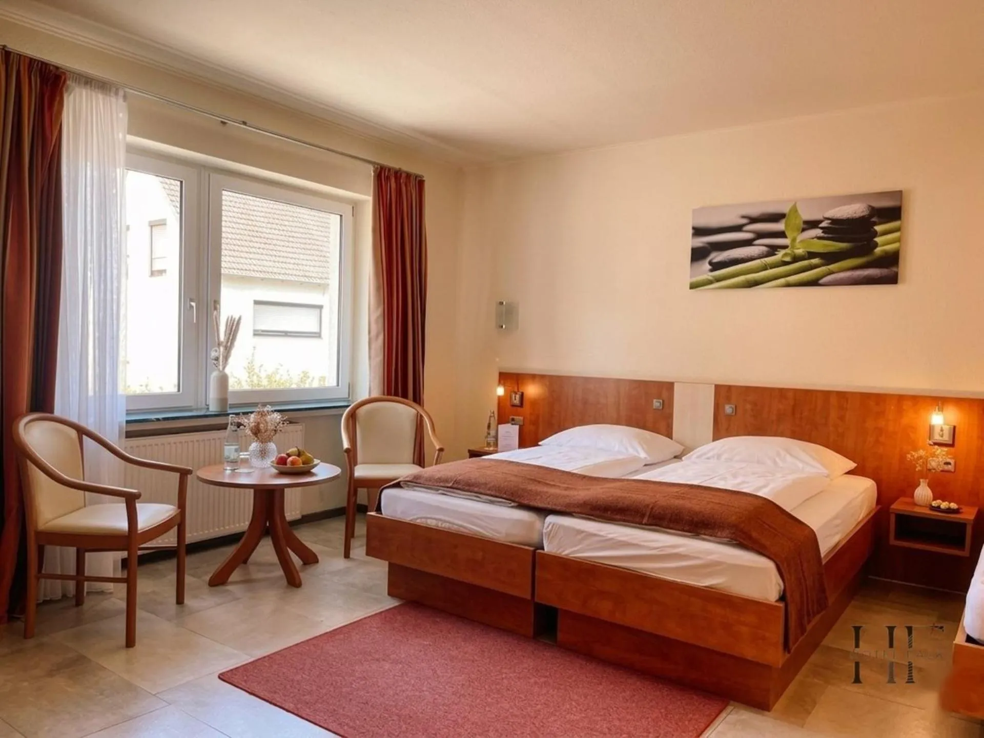 Bedroom, Bed in Hotel Falk