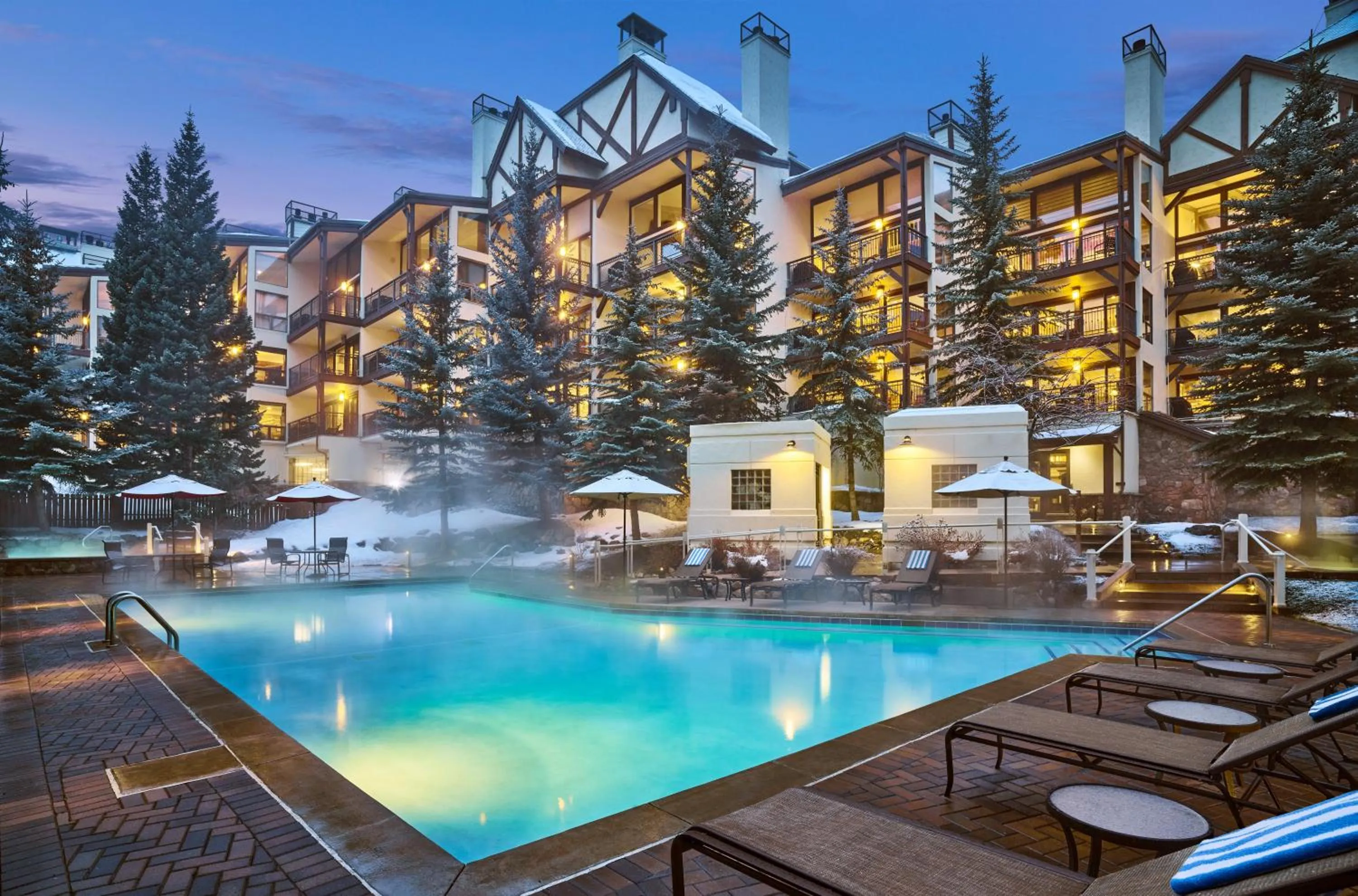 Swimming pool in Montaneros in Vail