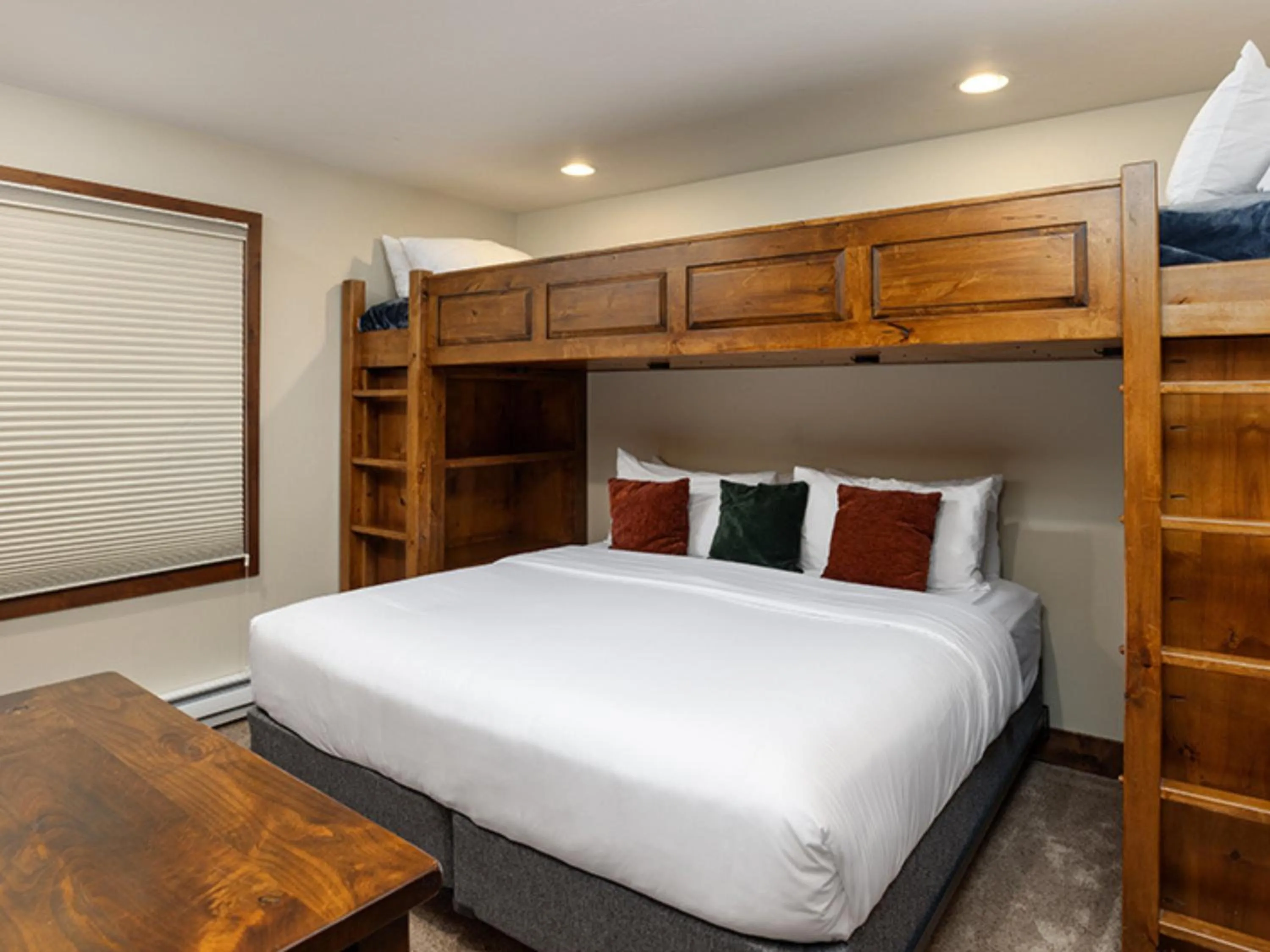 Bedroom, Bed in Montaneros in Vail