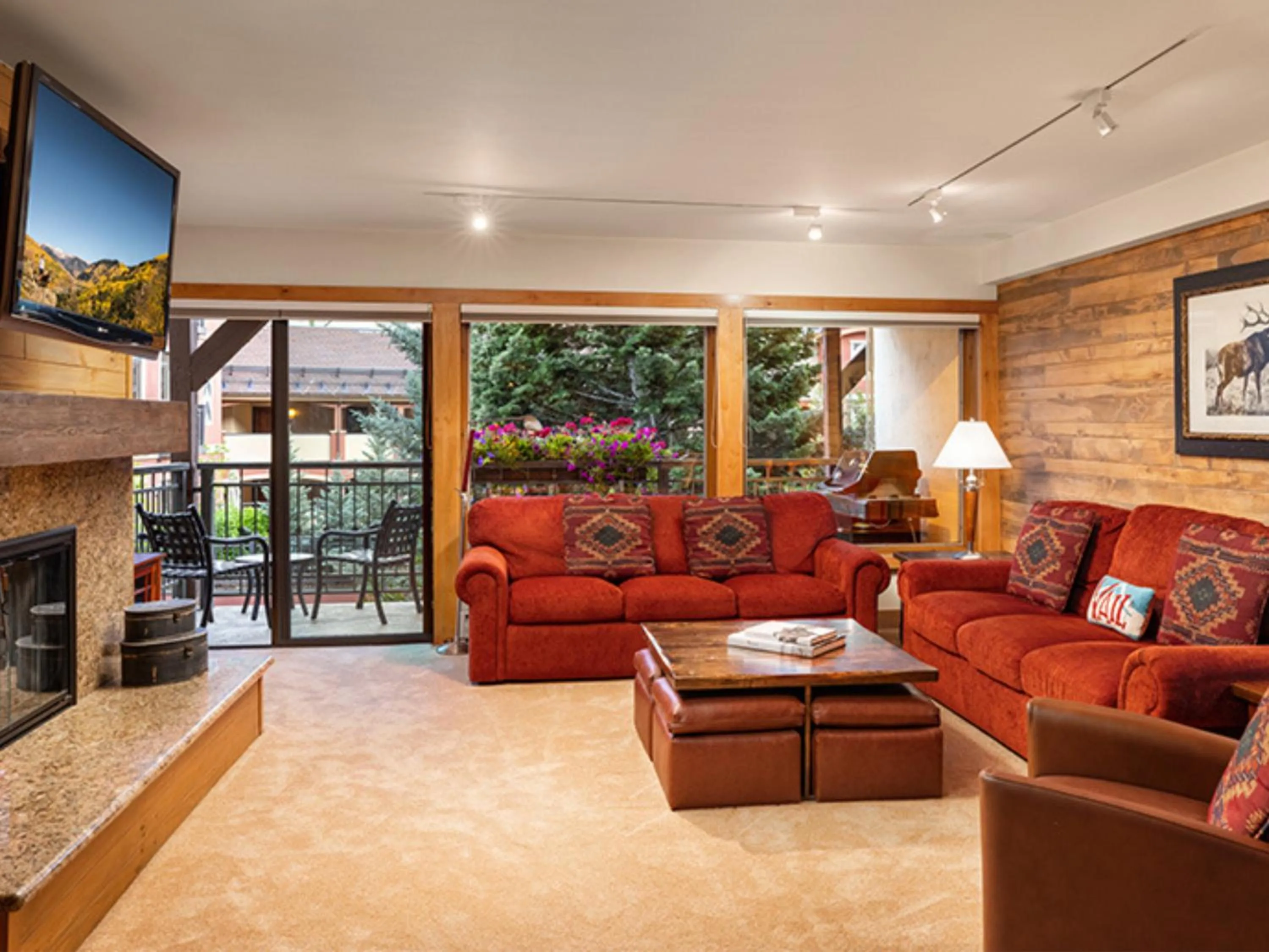 Living room in Montaneros in Vail