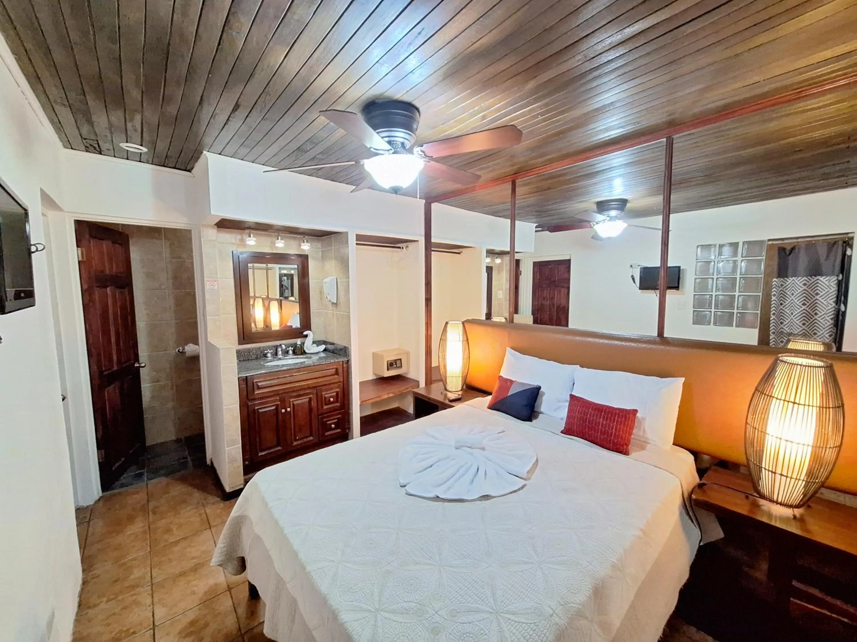 Bed in Colours Oasis Resort ADULT ONLY