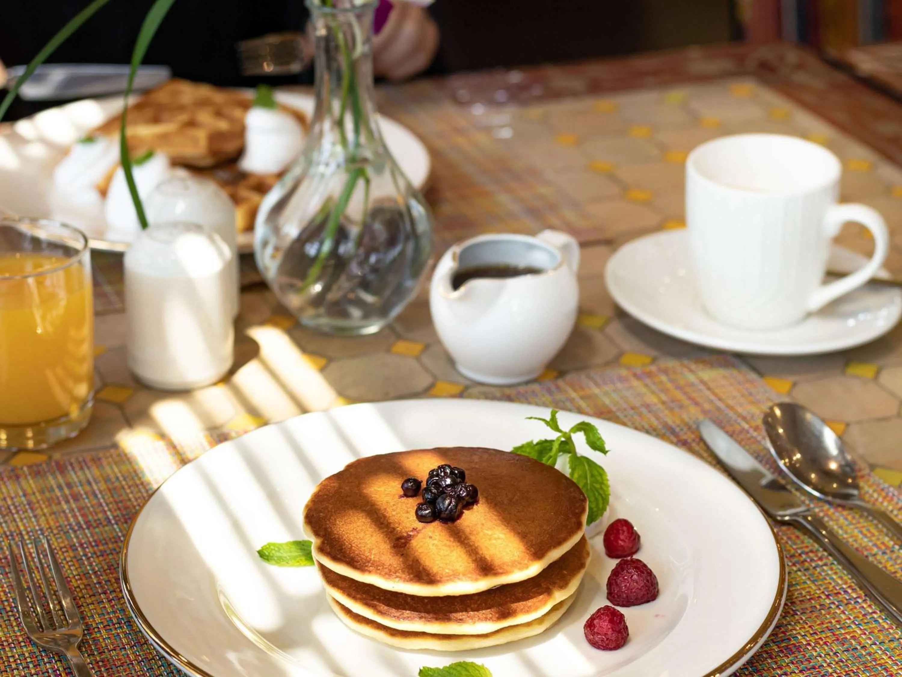 Breakfast in Mercure Grand Hotel Seef - All Suites