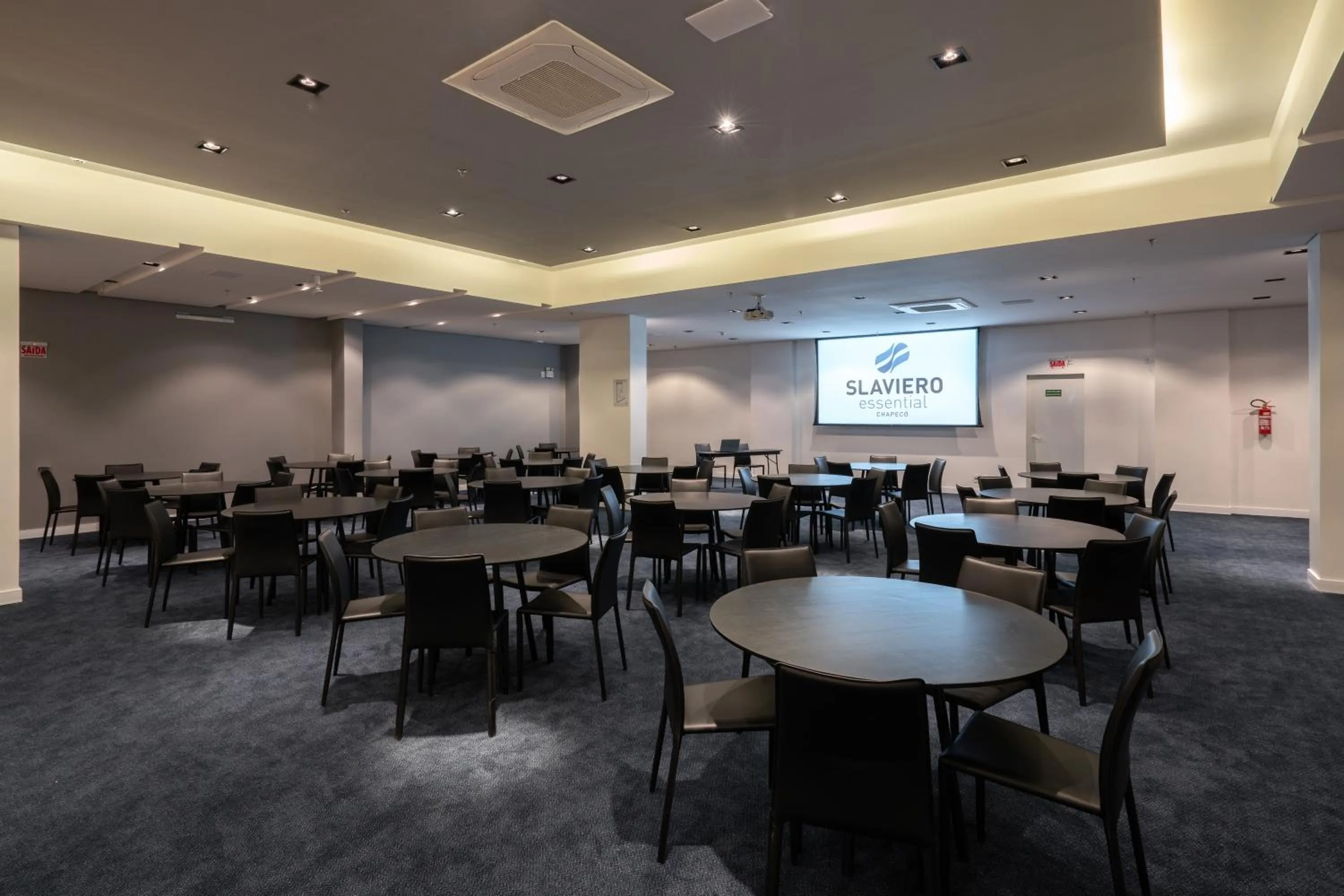 Business facilities in Slaviero Chapecó - Pet Friendly - Próximo a EFAPI