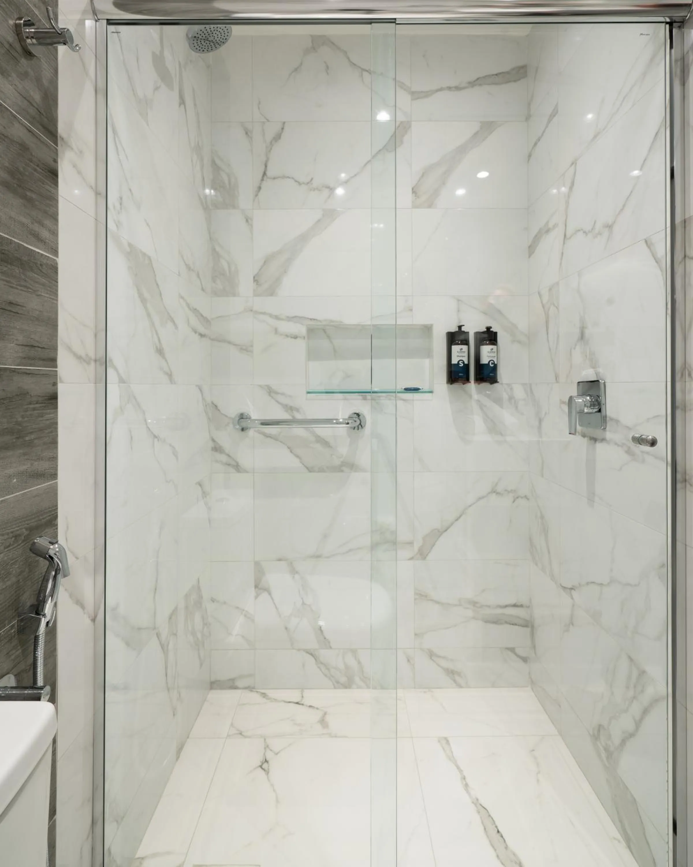 Bathroom in Slaviero Chapecó - Pet Friendly - Próximo a EFAPI