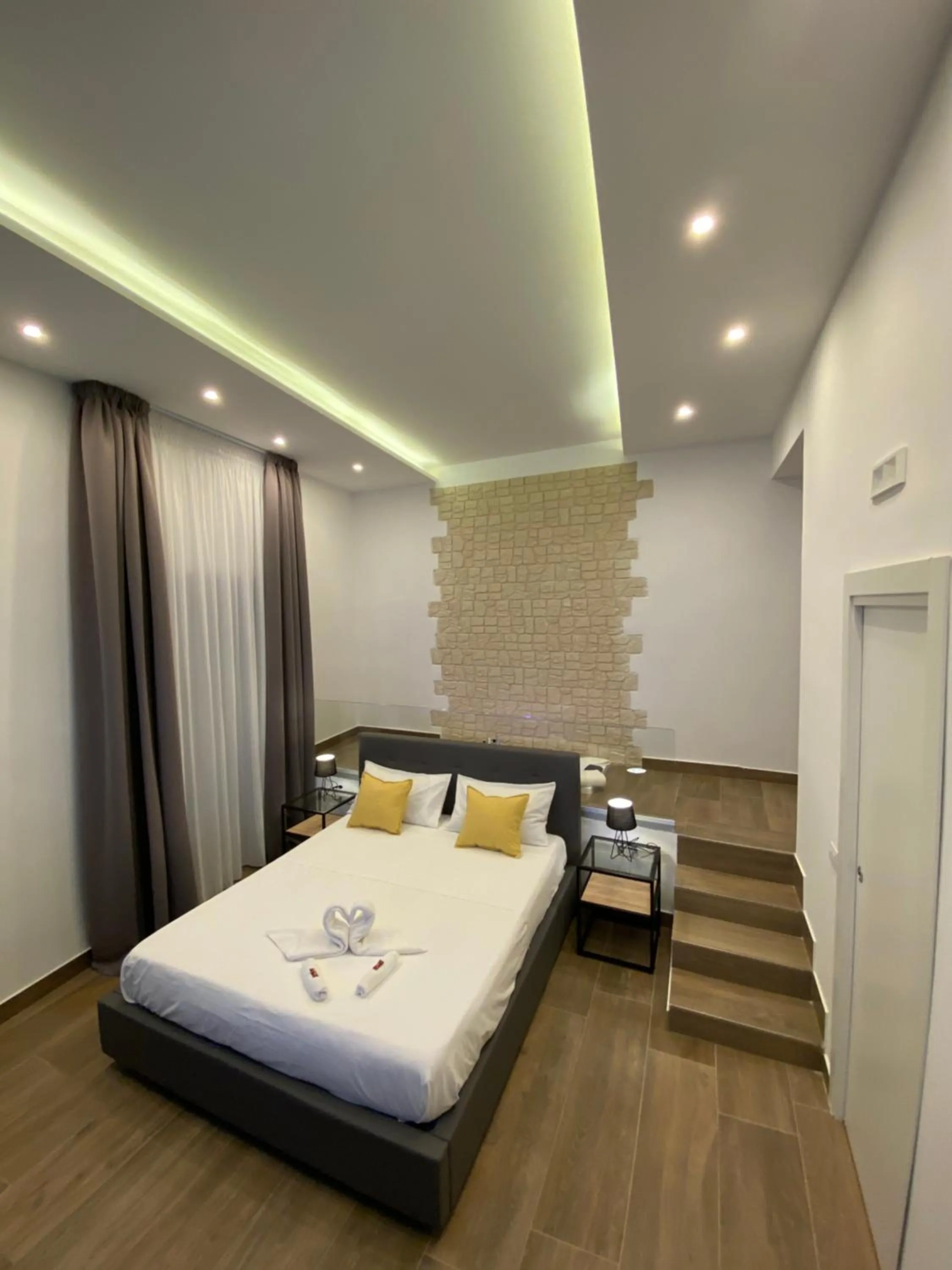 Photo of the whole room, Bed in Salotto Toledo