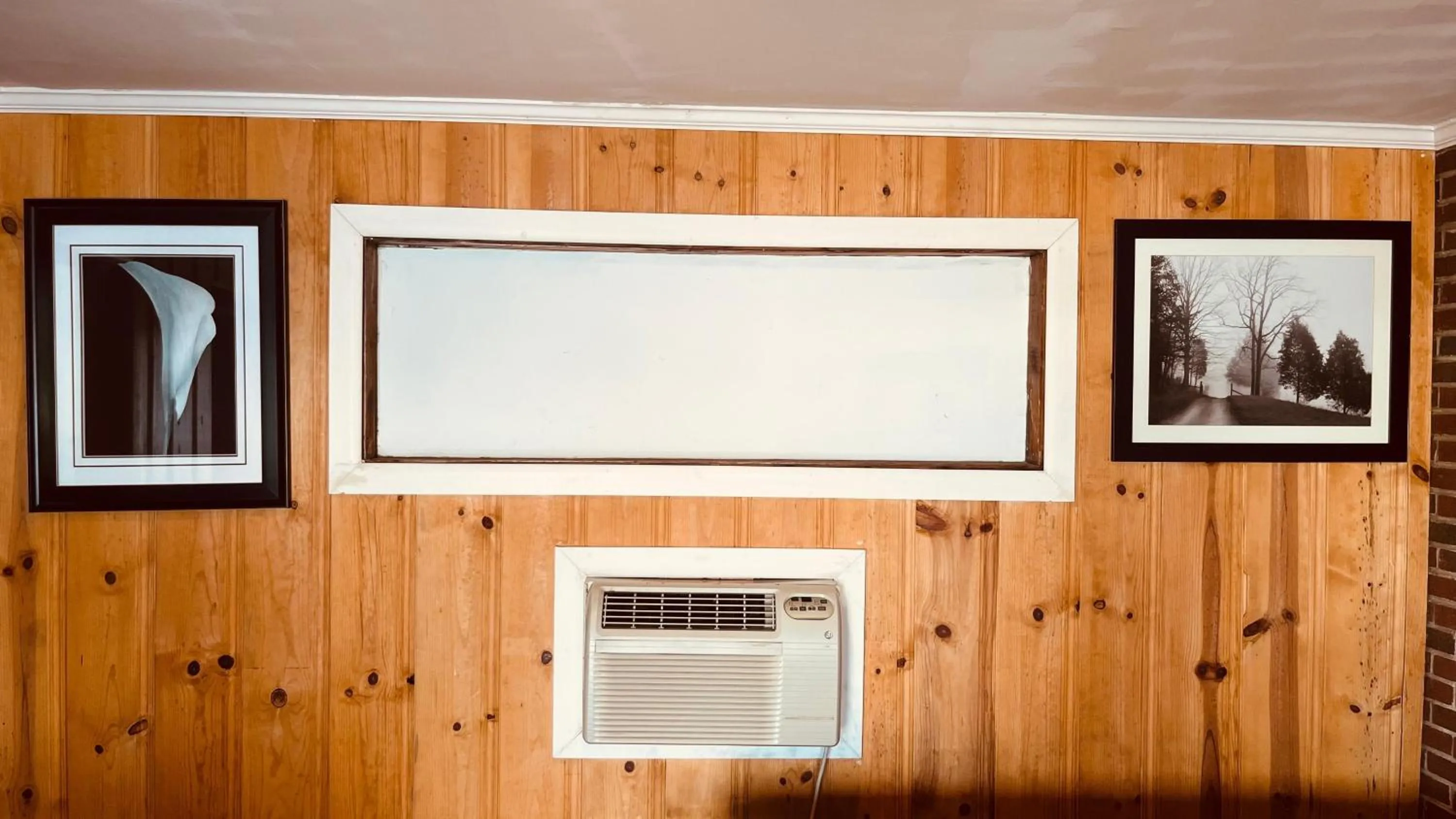 air conditioner in Richmond Motel