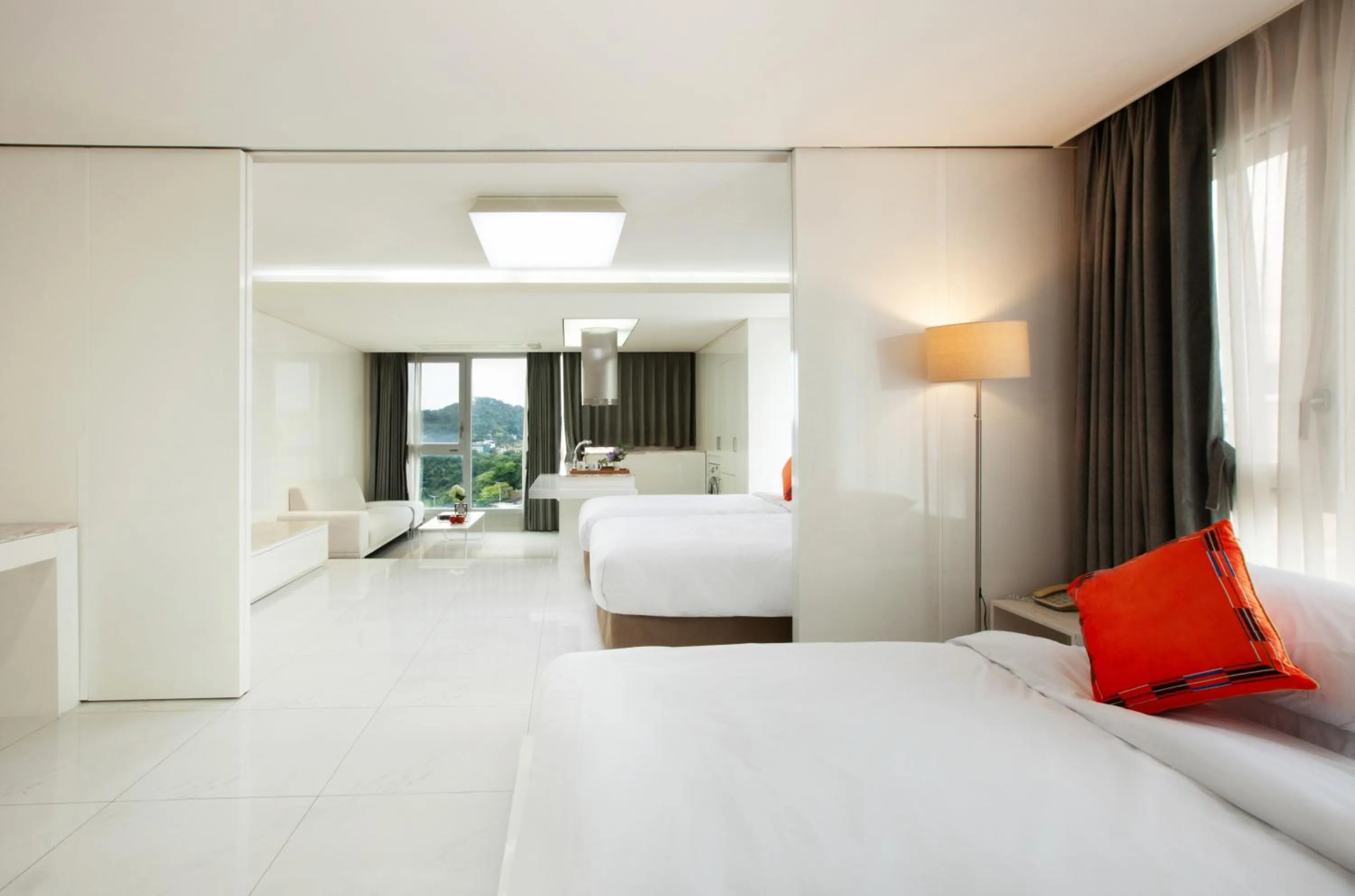 Decorative detail, Bed in Shin Shin Hotel Jeju Ocean