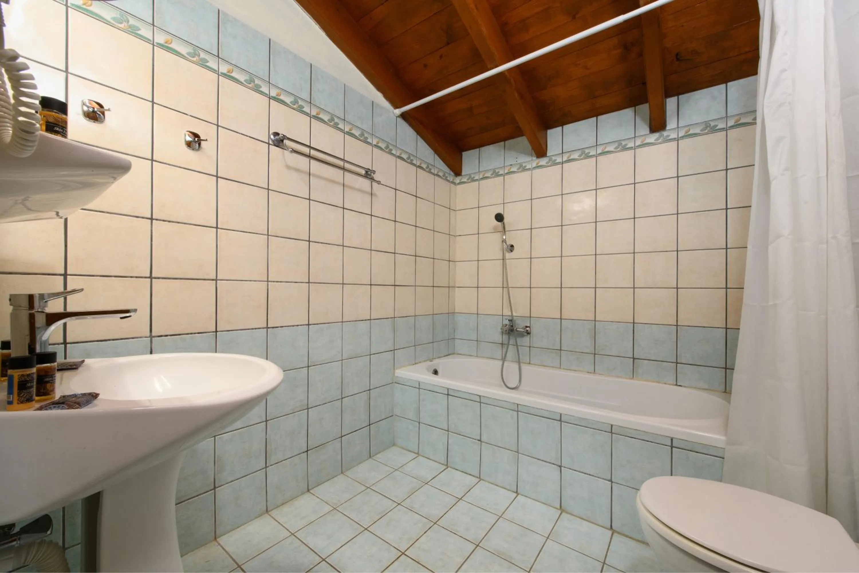 Bathroom in Corfu SunGate Hotel