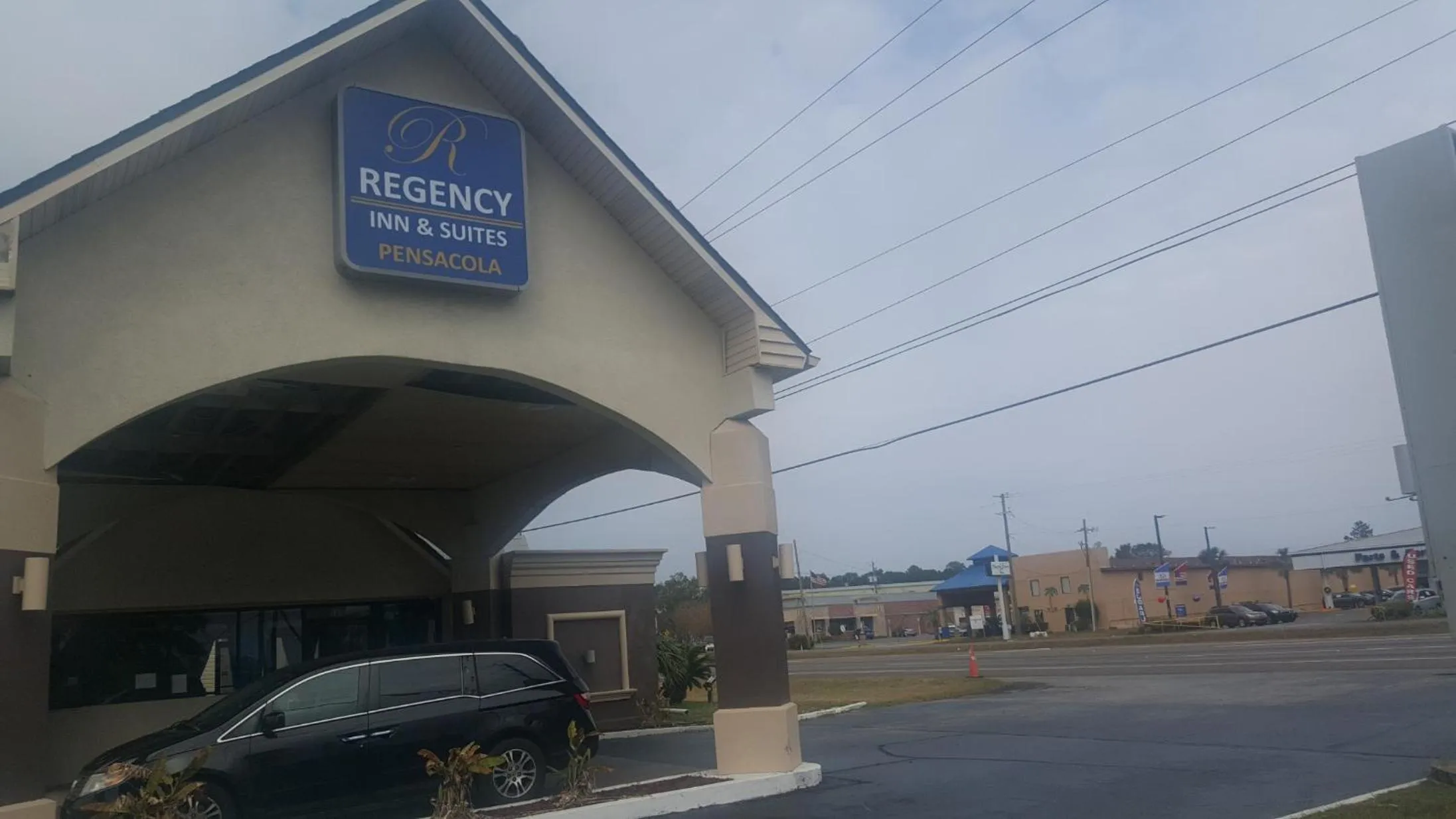 Property building in REGENCY INN & SUITES