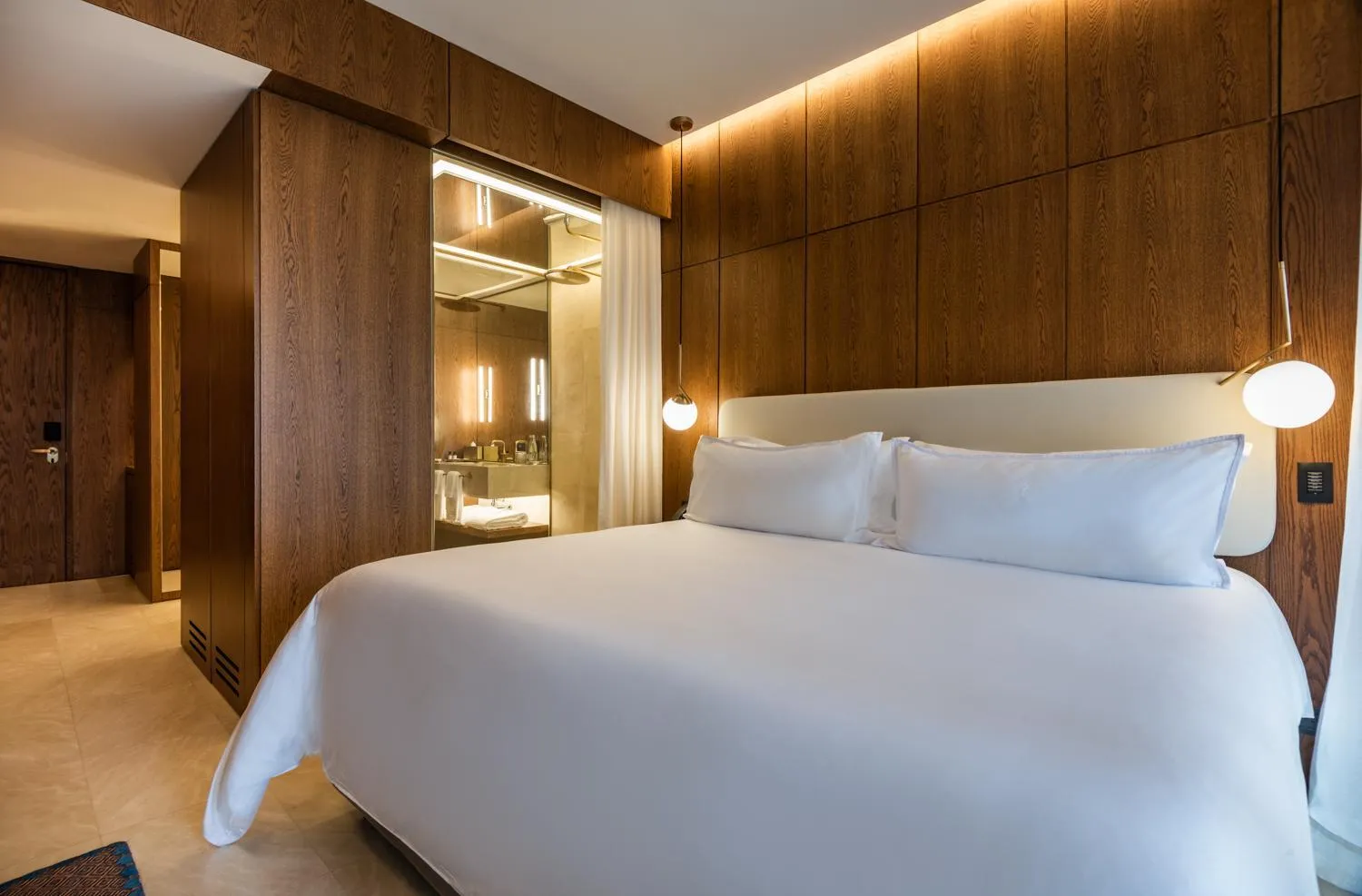 Photo of the whole room, Bed in Elcielo Hotel Luxury Medellin