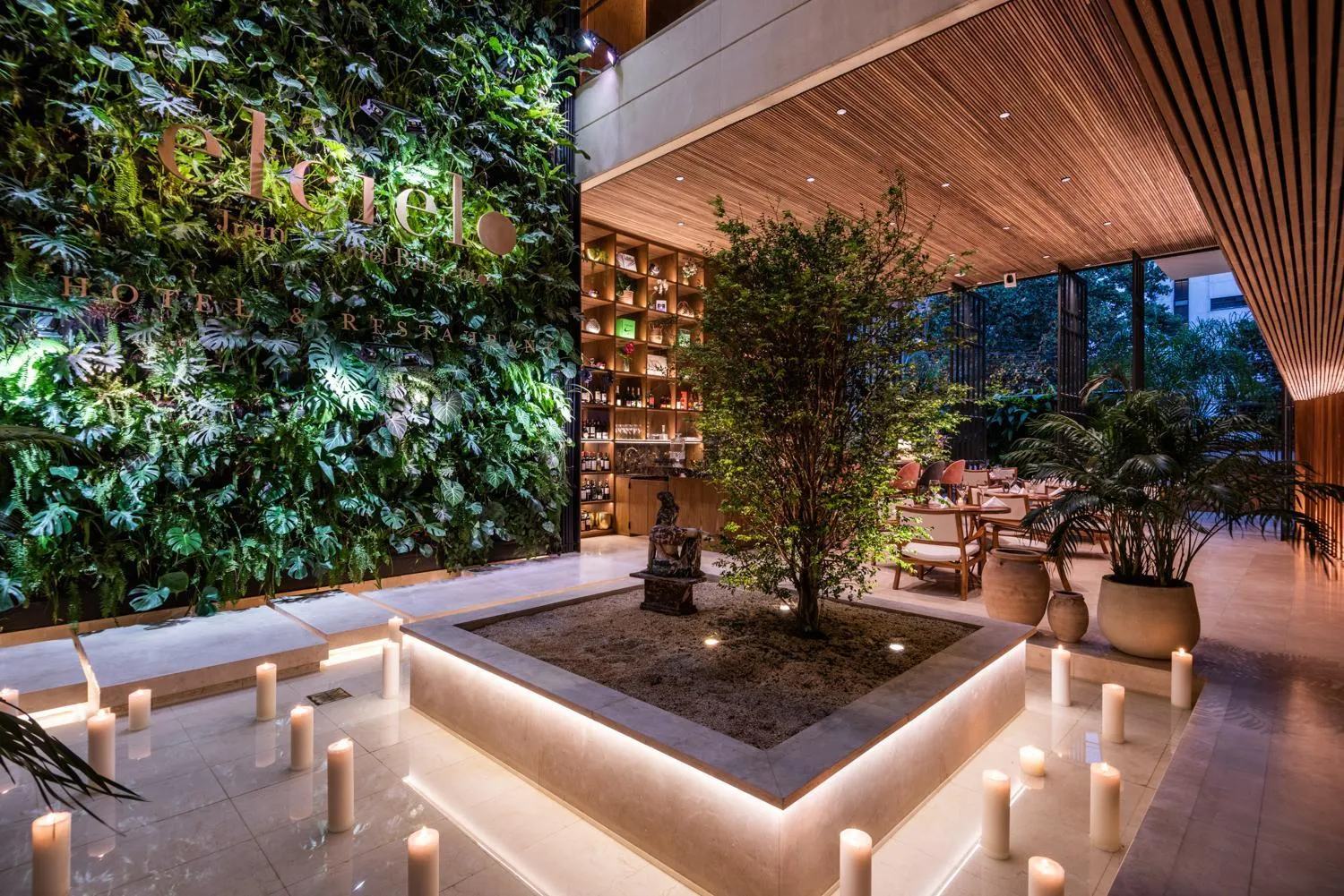 Restaurant/places to eat in Elcielo Hotel Luxury Medellin