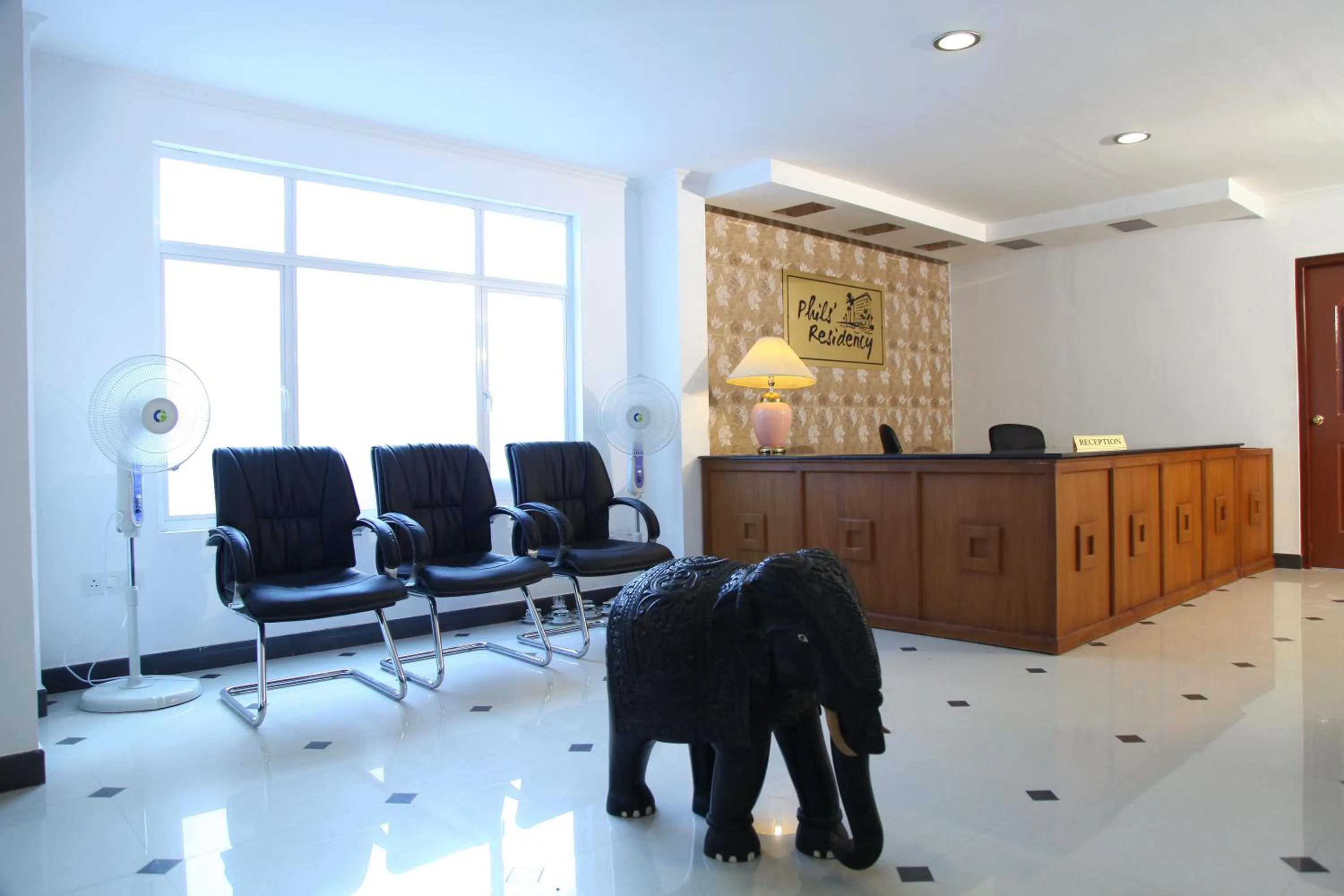 Lobby or reception in Phils' Residency & Banquets