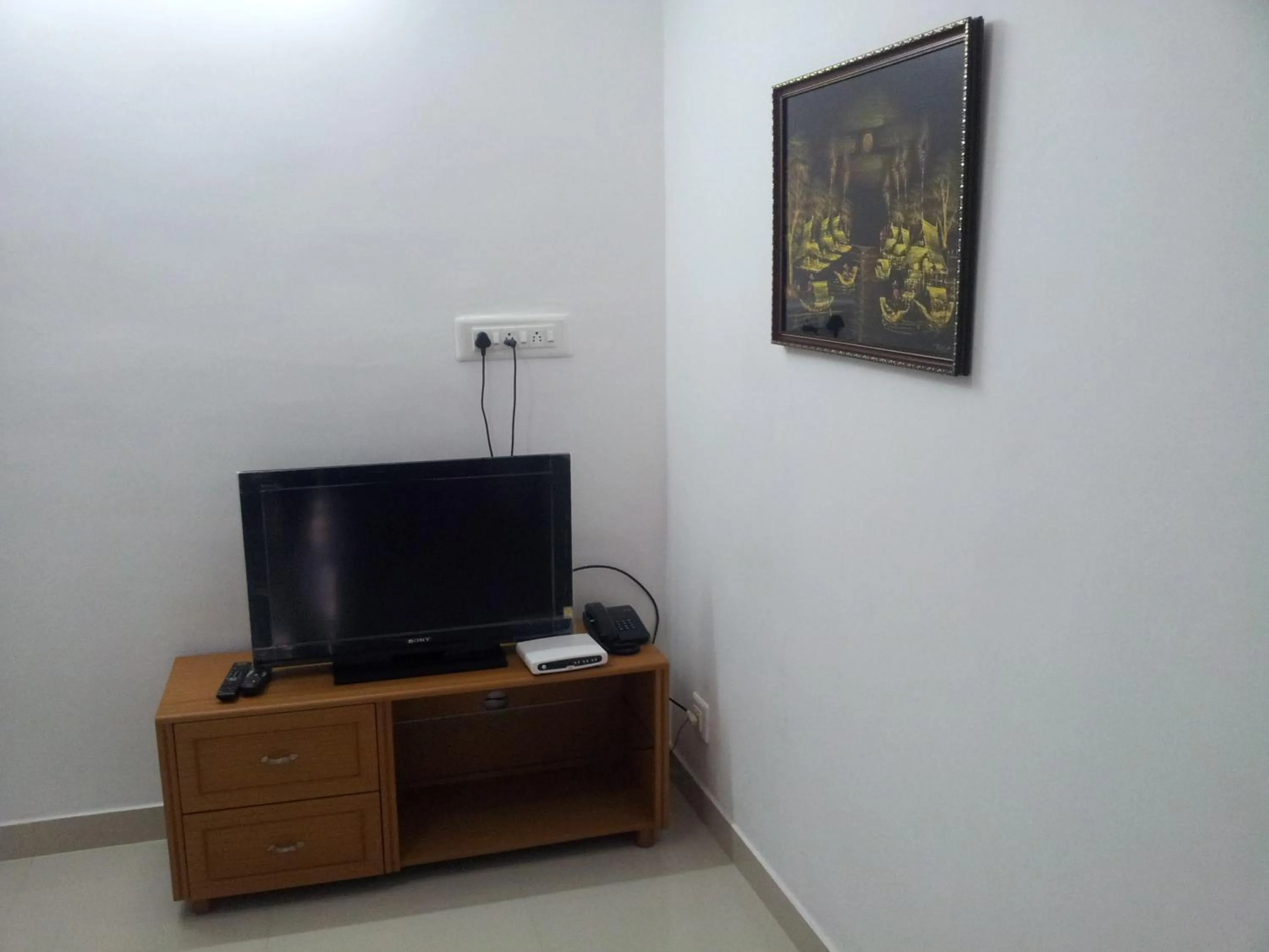 TV and multimedia in Phils' Residency & Banquets