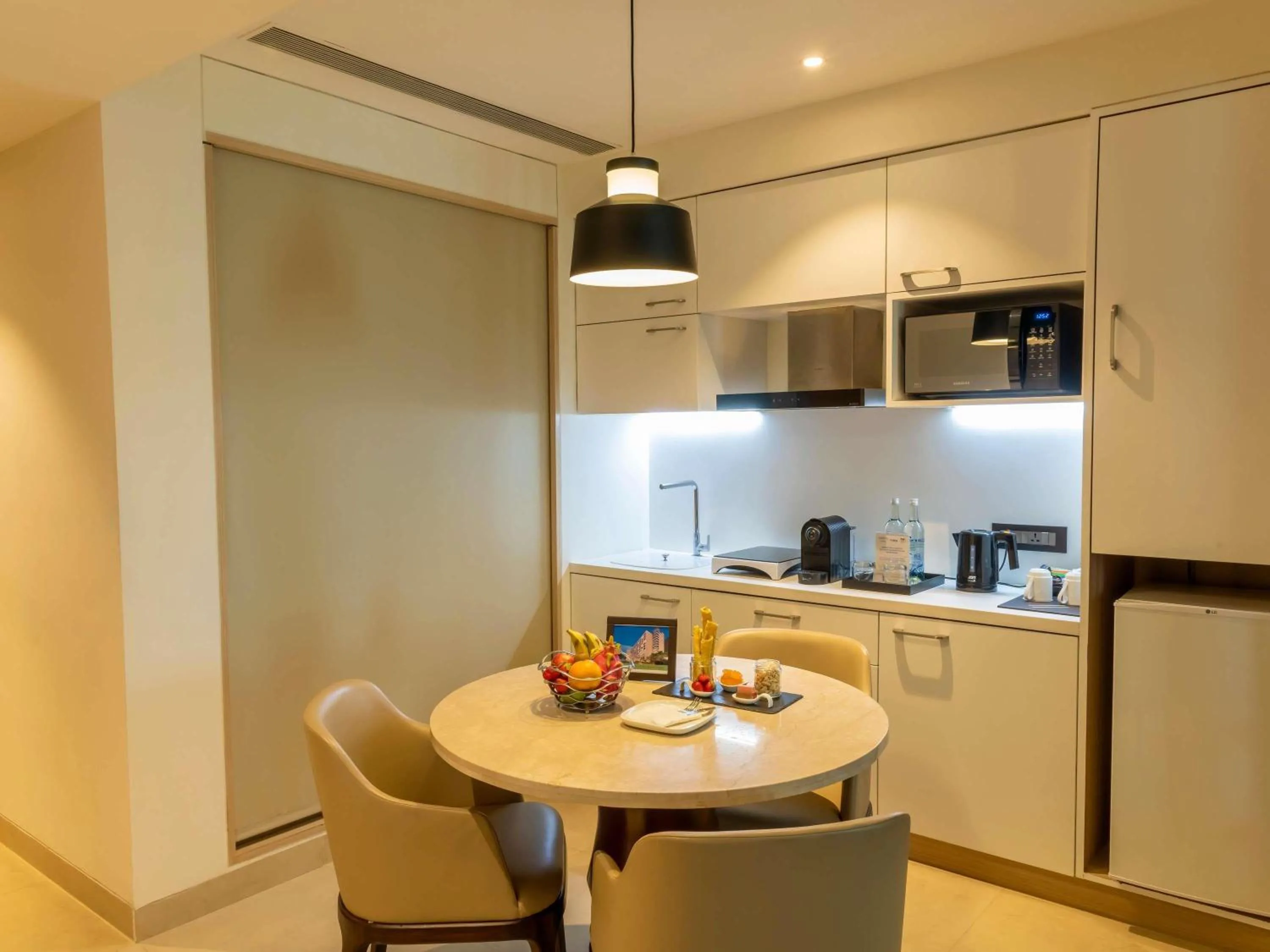 Bedroom in Novotel Ahmedabad