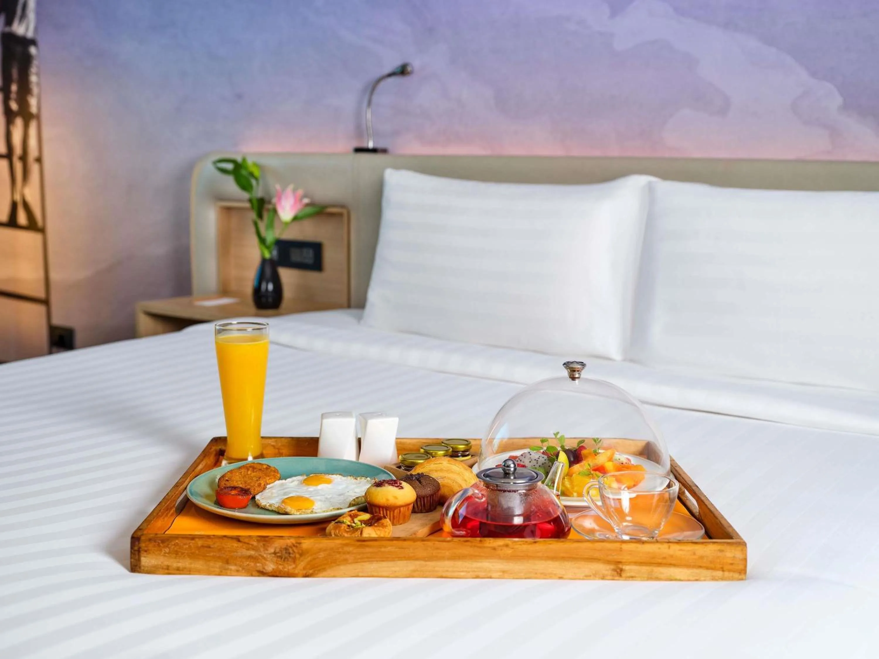 Bedroom in Novotel Ahmedabad