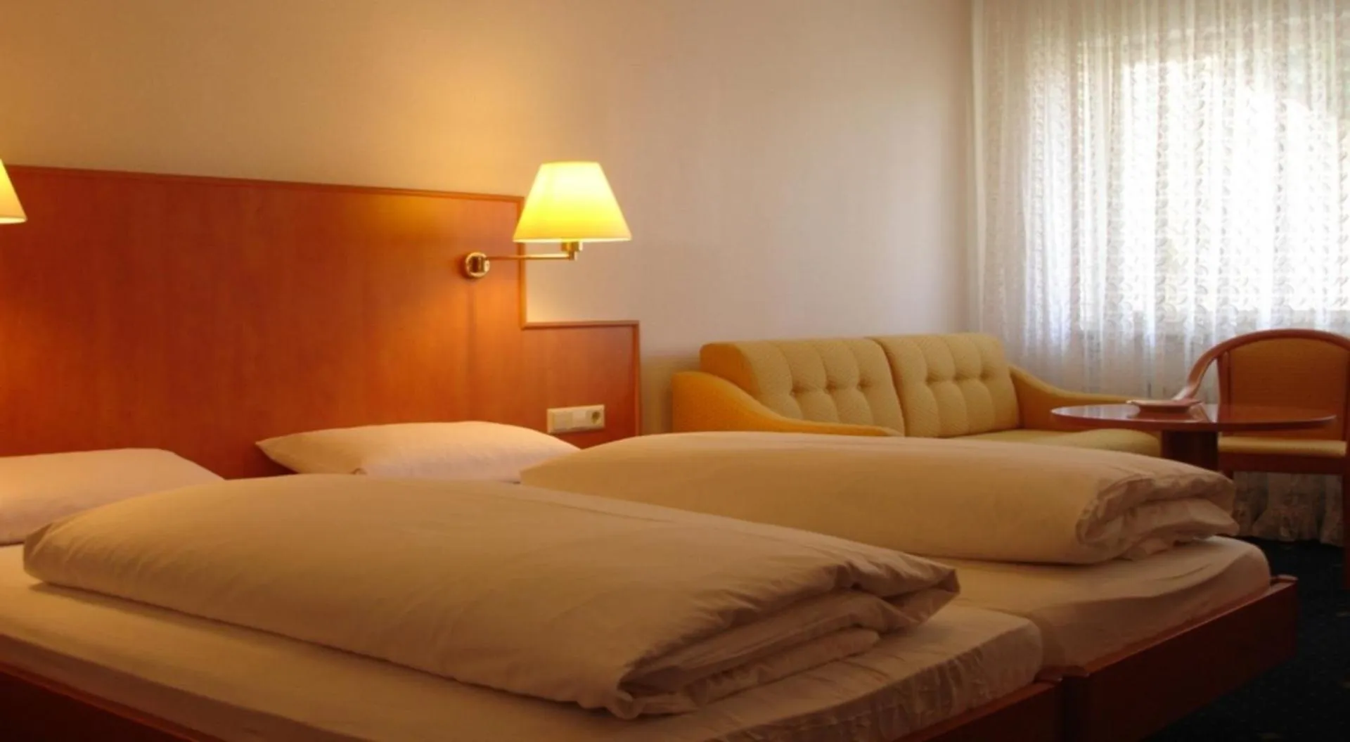 Photo of the whole room in Hotel Garni Eden