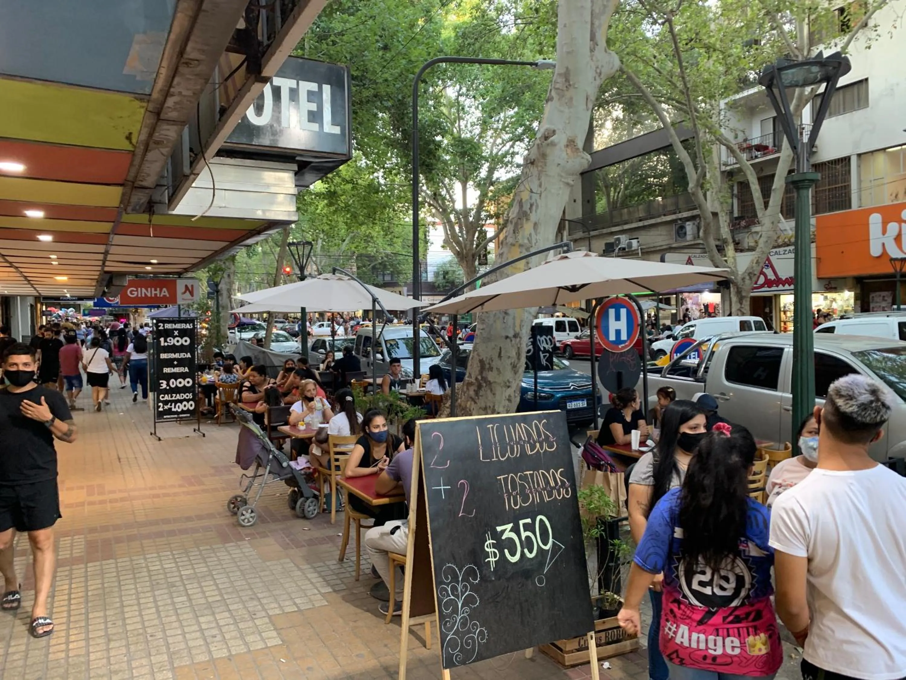 Restaurant/places to eat in Palace Hotel Mendoza