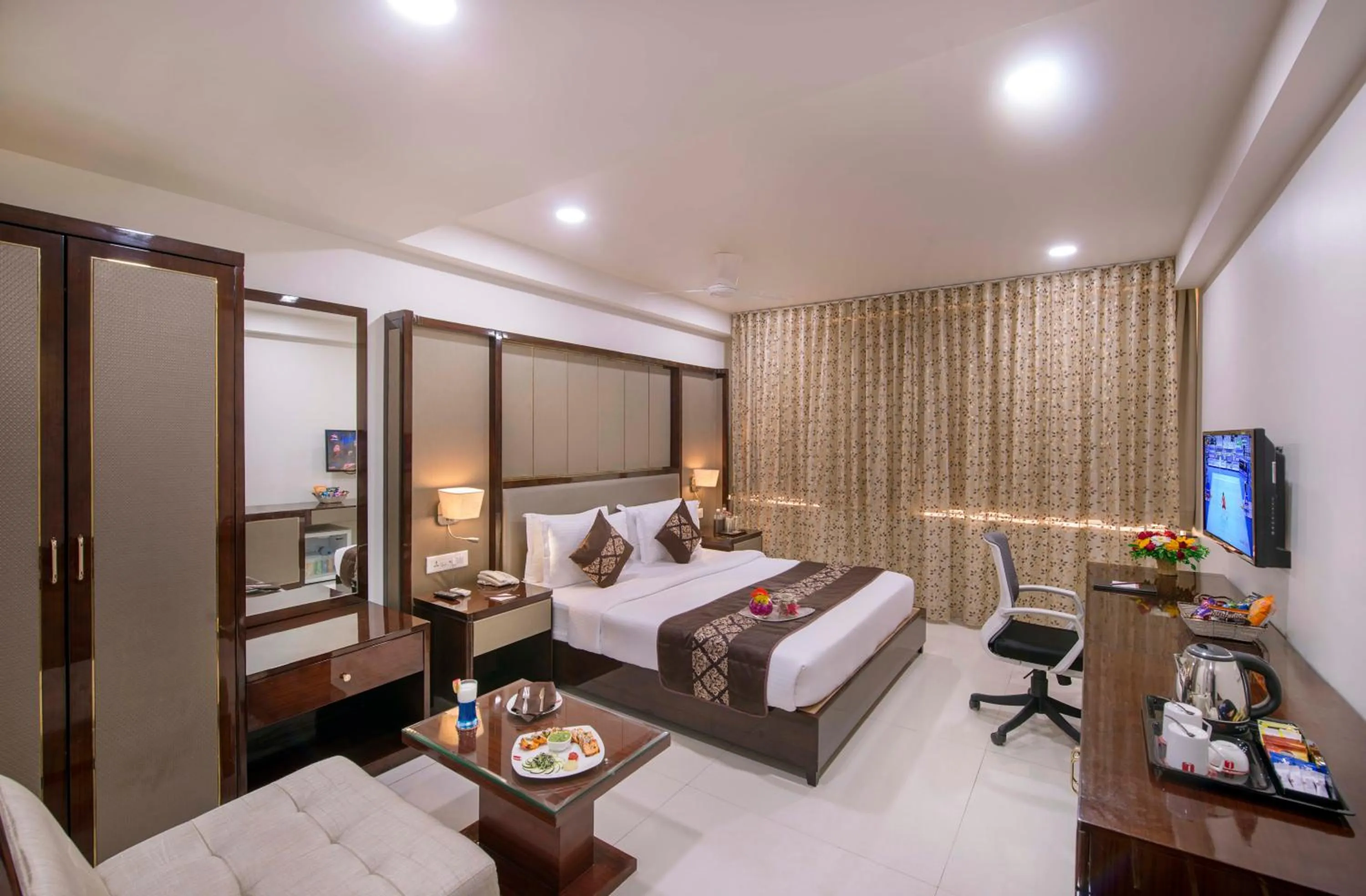 Photo of the whole room, Bed in Lords Inn Porbandar