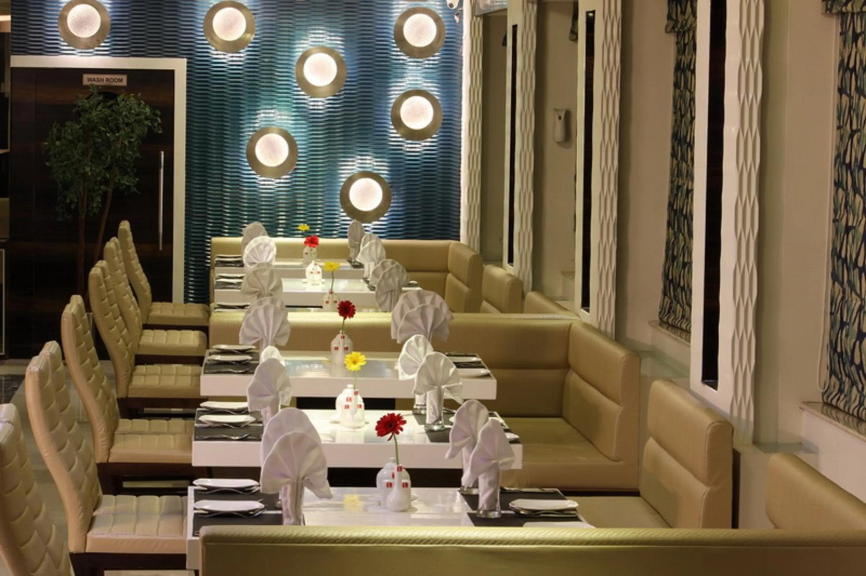 Breakfast in Lords Inn Porbandar