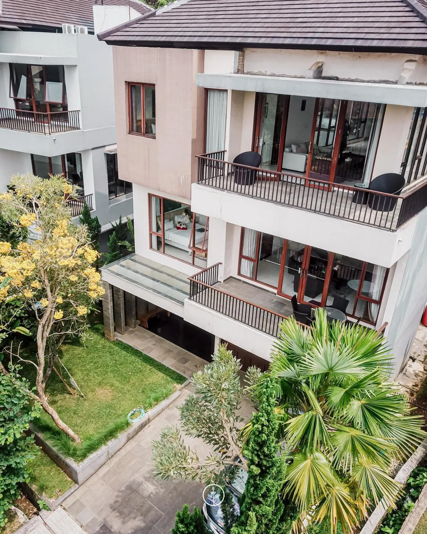 Property building in Oyama City View Villa 4 bedrooms with a private heated swimming pool