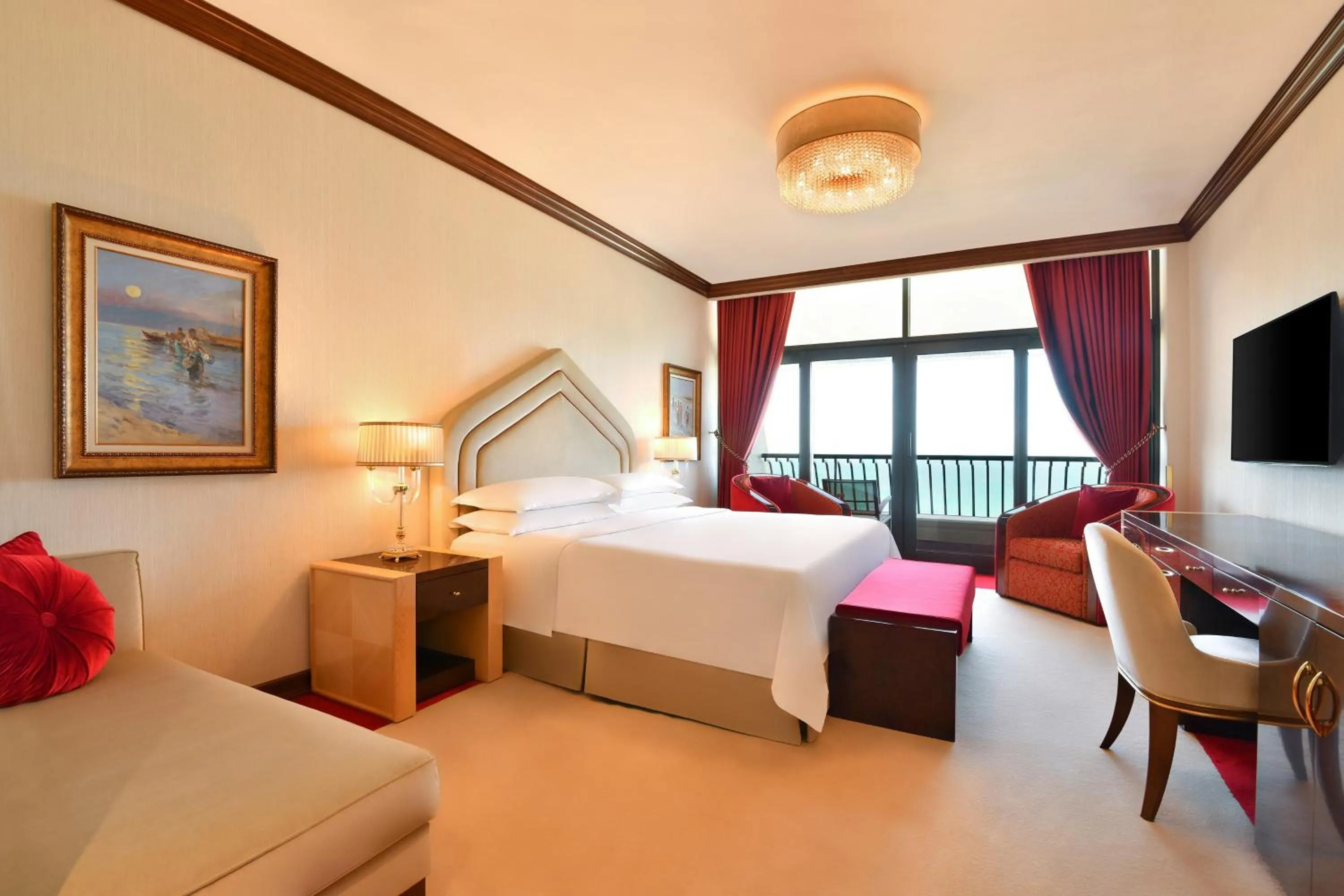 Photo of the whole room, Bed in Sheraton Grand Doha Resort & Convention Hotel